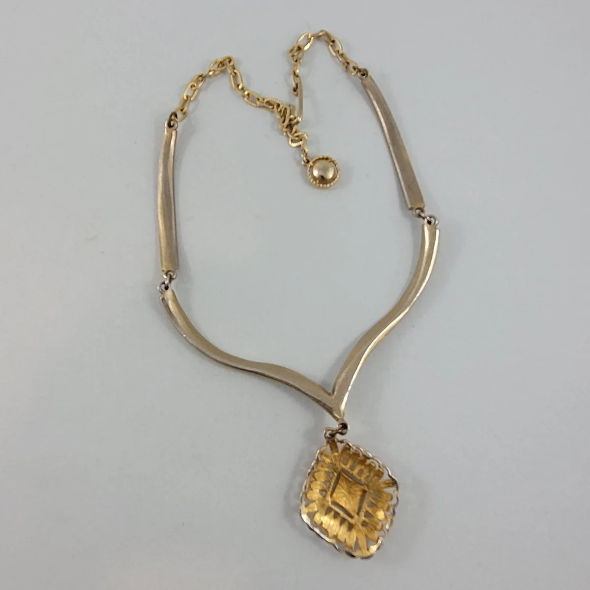 Textured and Smooth Gold Plated Fixed Drop Pendant V Panel Choker Necklace -1.jpg