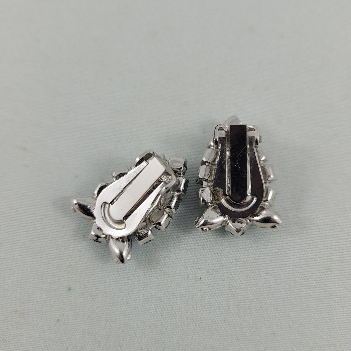 Blue Aurora Borealis Prong Set Mix Rhinestone Strawberry Shape Silver-tone Clip Earrings Backside