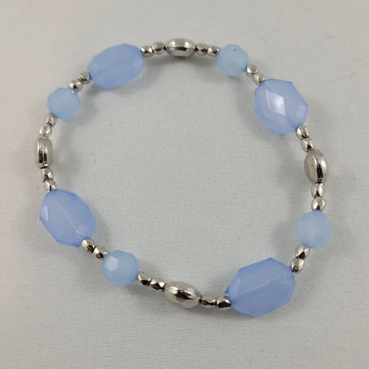 Faceted Simulated Stones Chalcedony Hematite Gem Bead Stretch Elasticized Bracelet Top View
