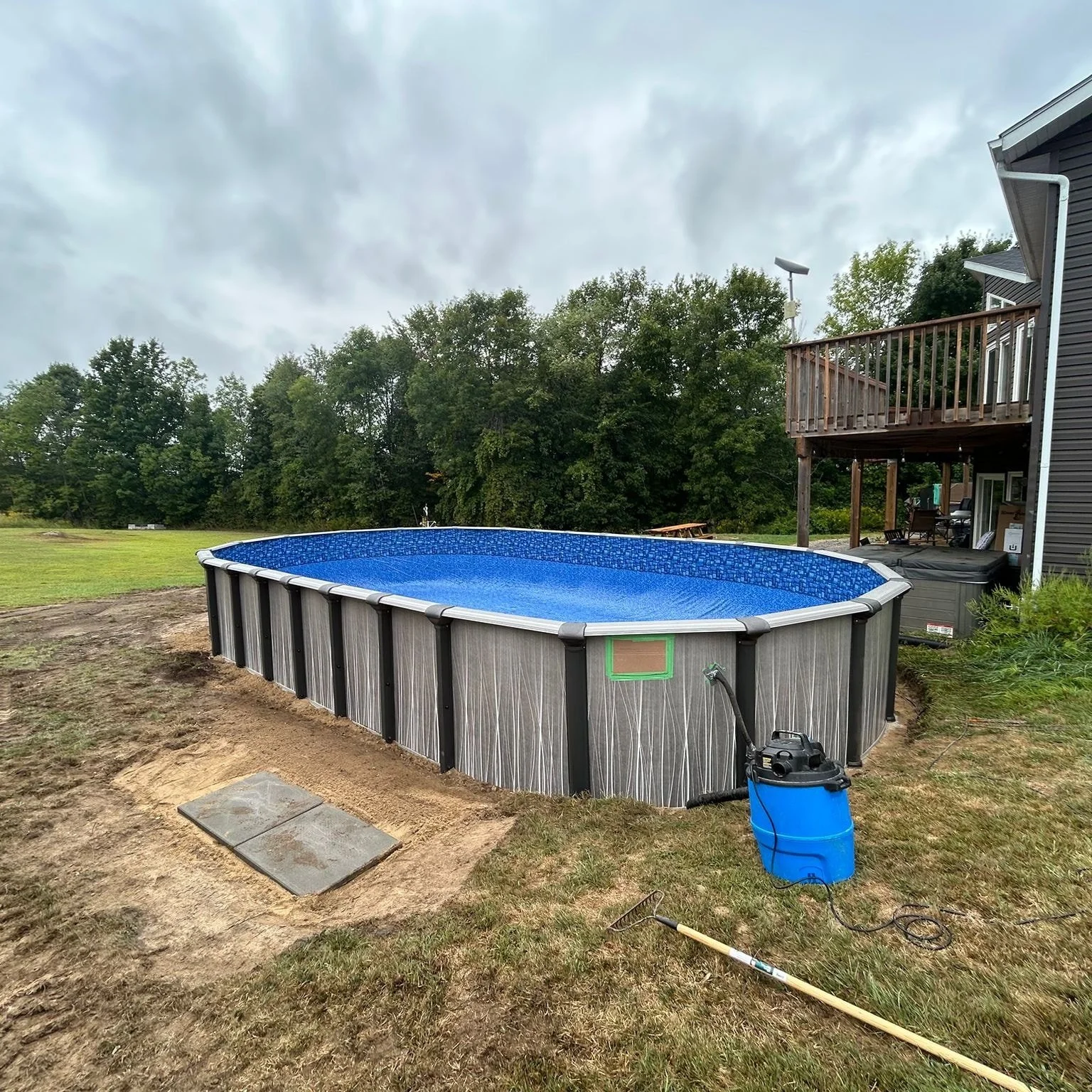 oval above ground pool.jpg