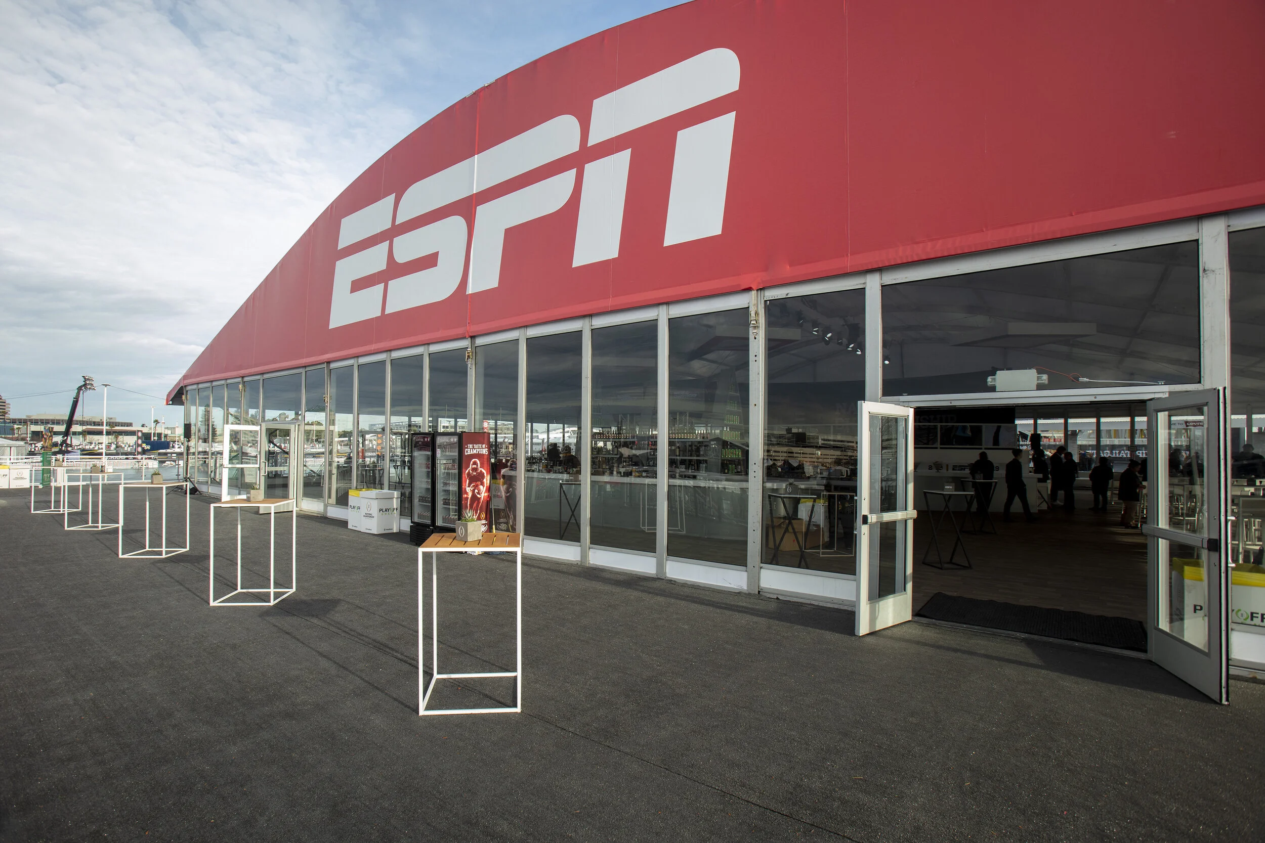 RS628421_20190107_CFP VIP Program - ESPN VIP Tailgate_038.jpg