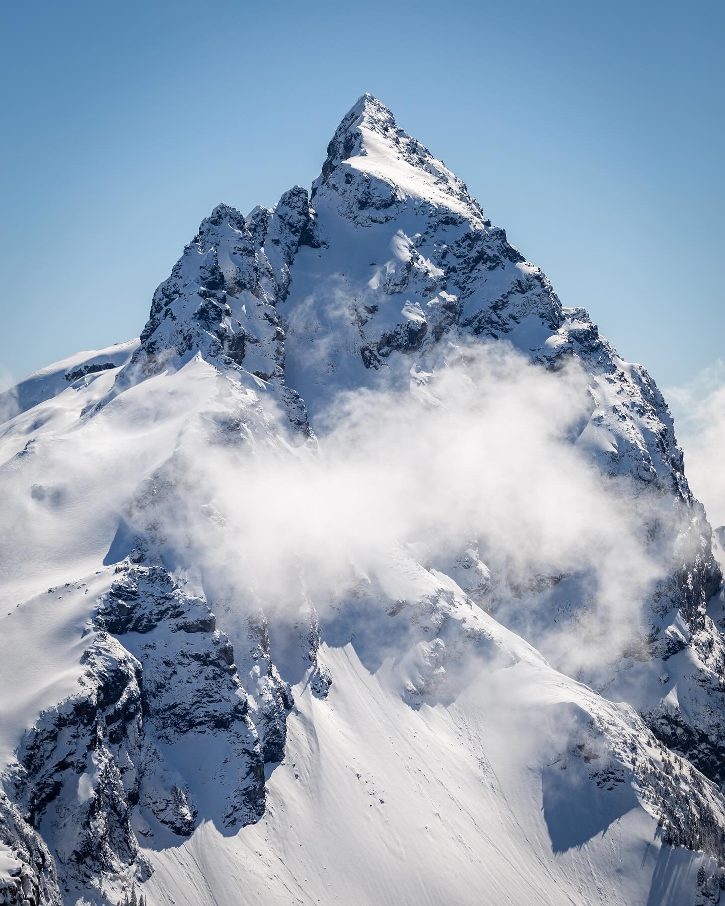 Day 2213: Winter is rapidly wrapping up in Washington. Down in the lowlands, flowers are blooming, warm days are plentiful, and new growth is everywhere. In the Cascades the story is not so simple. At the lowest elevations the average date of deepest