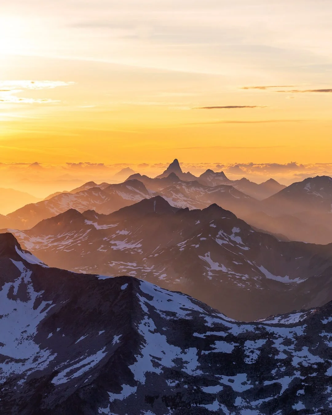 Day 2243: A golden sunset moment amongst the endless layers of the North Cascades.
&bull;
2025/07/05