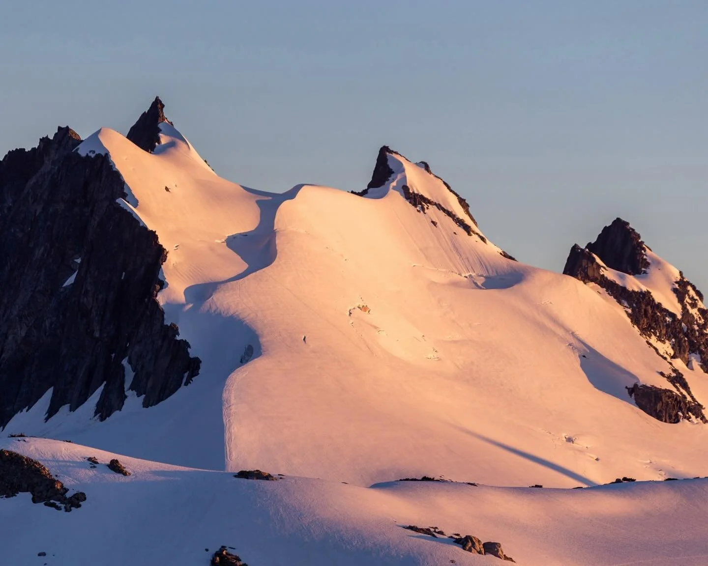 On the 5th day of glaciers the Cascades gave to me&hellip;the Challenger Glacier opening the Pickets for entry.
&bull;
The Challenger Glacier is the first glacier on this list that to me starts to feel truly large (at least in WA) and is one that is 
