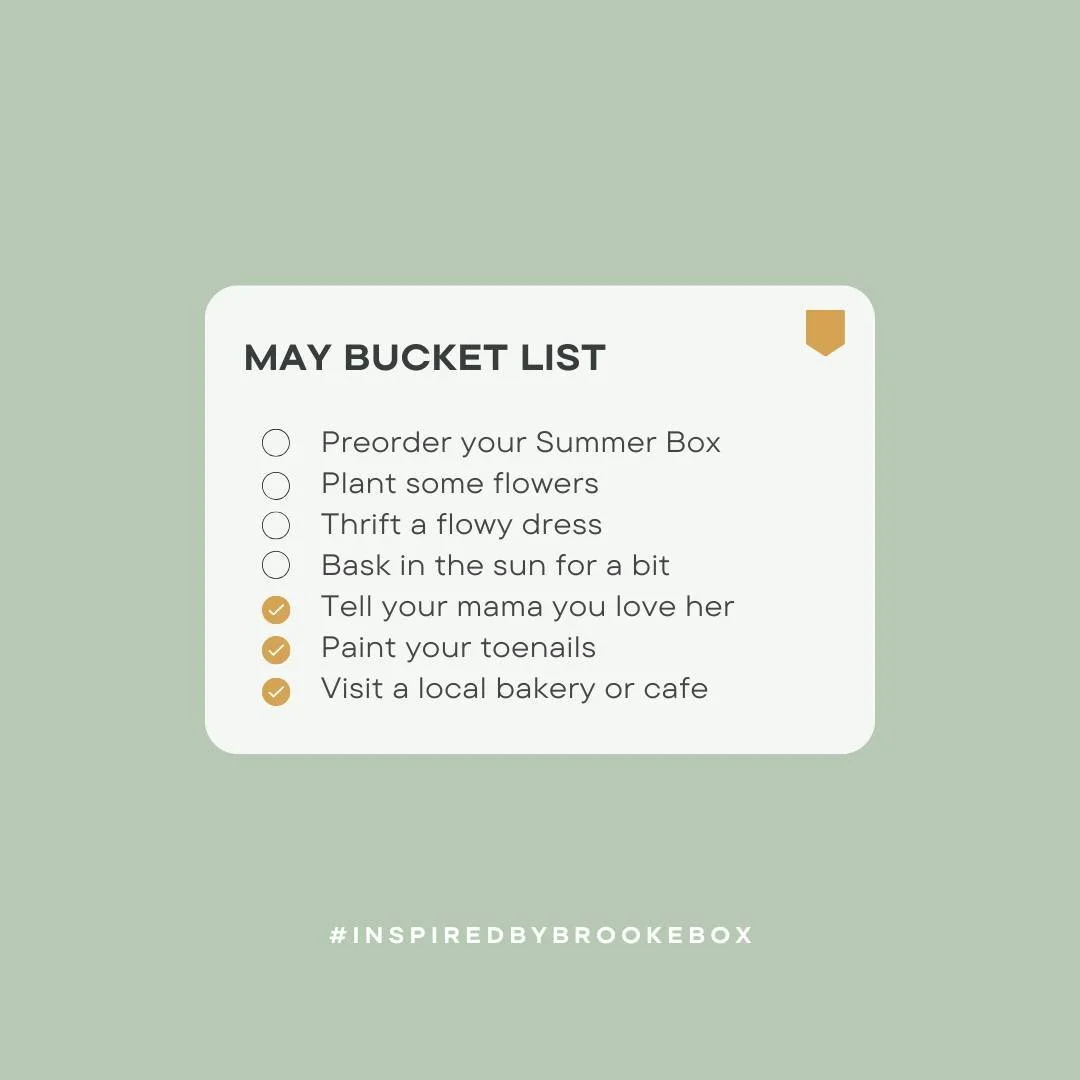 The way I love a list on a Monday morning. Who's with me?! 🙌🏼 I know how you can check off that first one today over at www.inspiredbybrooke.com 😉