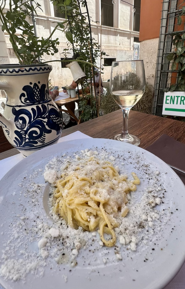 Here's How to Spot a Tourist Trap Restaurant in Italy