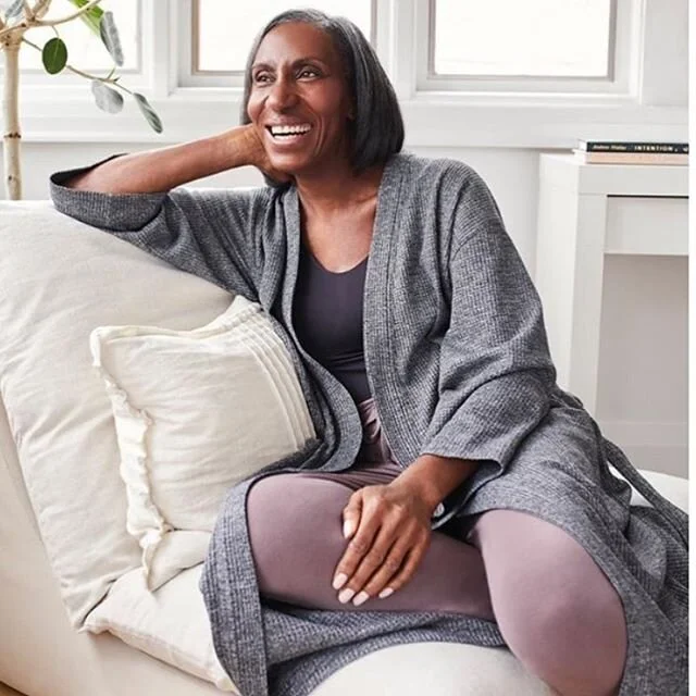 May your close be comfy, your tea be warm and your smile grateful (@IrisKnowsBest for @knixwear)