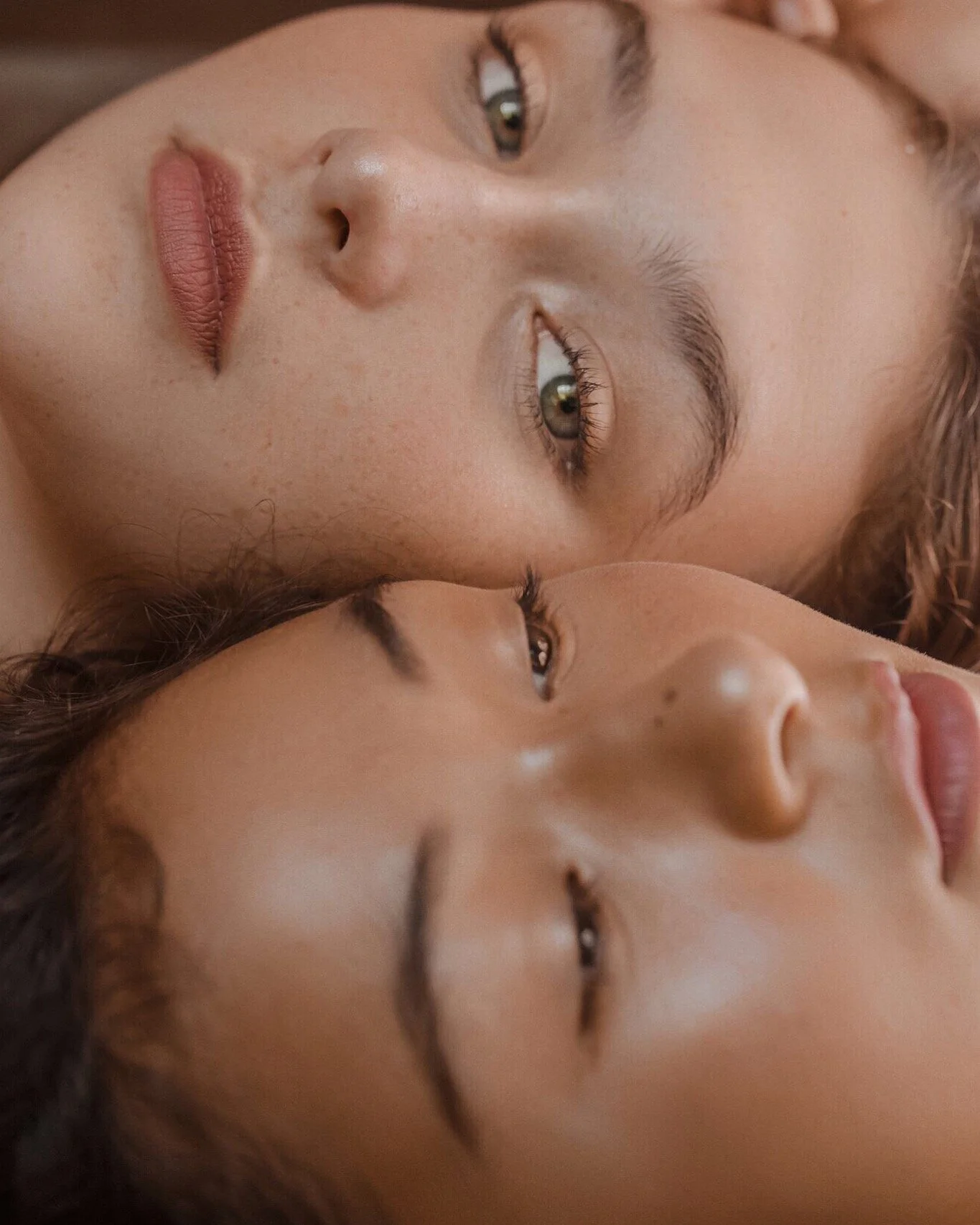 A NATURAL MAKEUP FOR MY MODEL ACHIEVING HEALTHY GLOWING SKIN