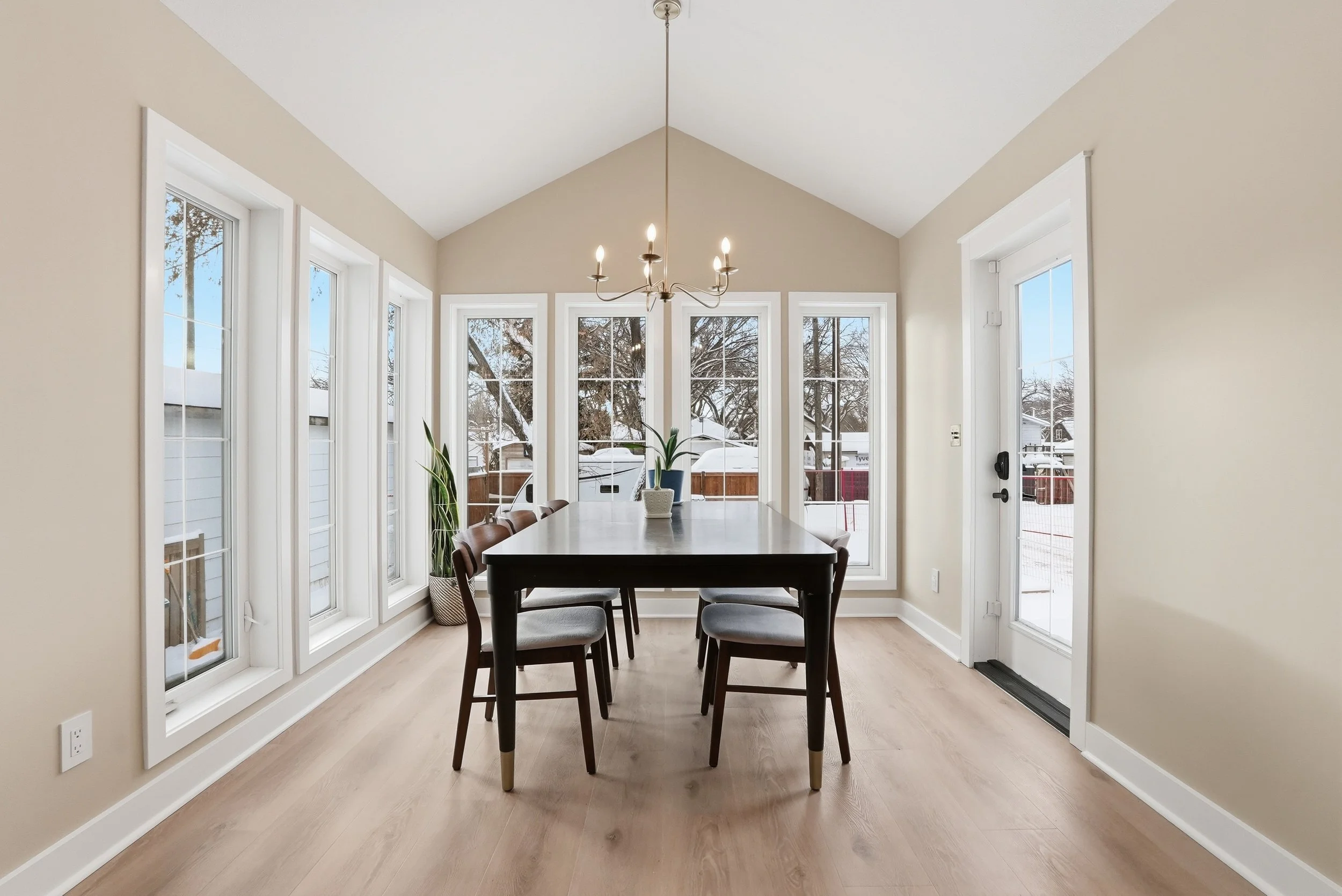 919 Ave G S (30 of 67).jpg