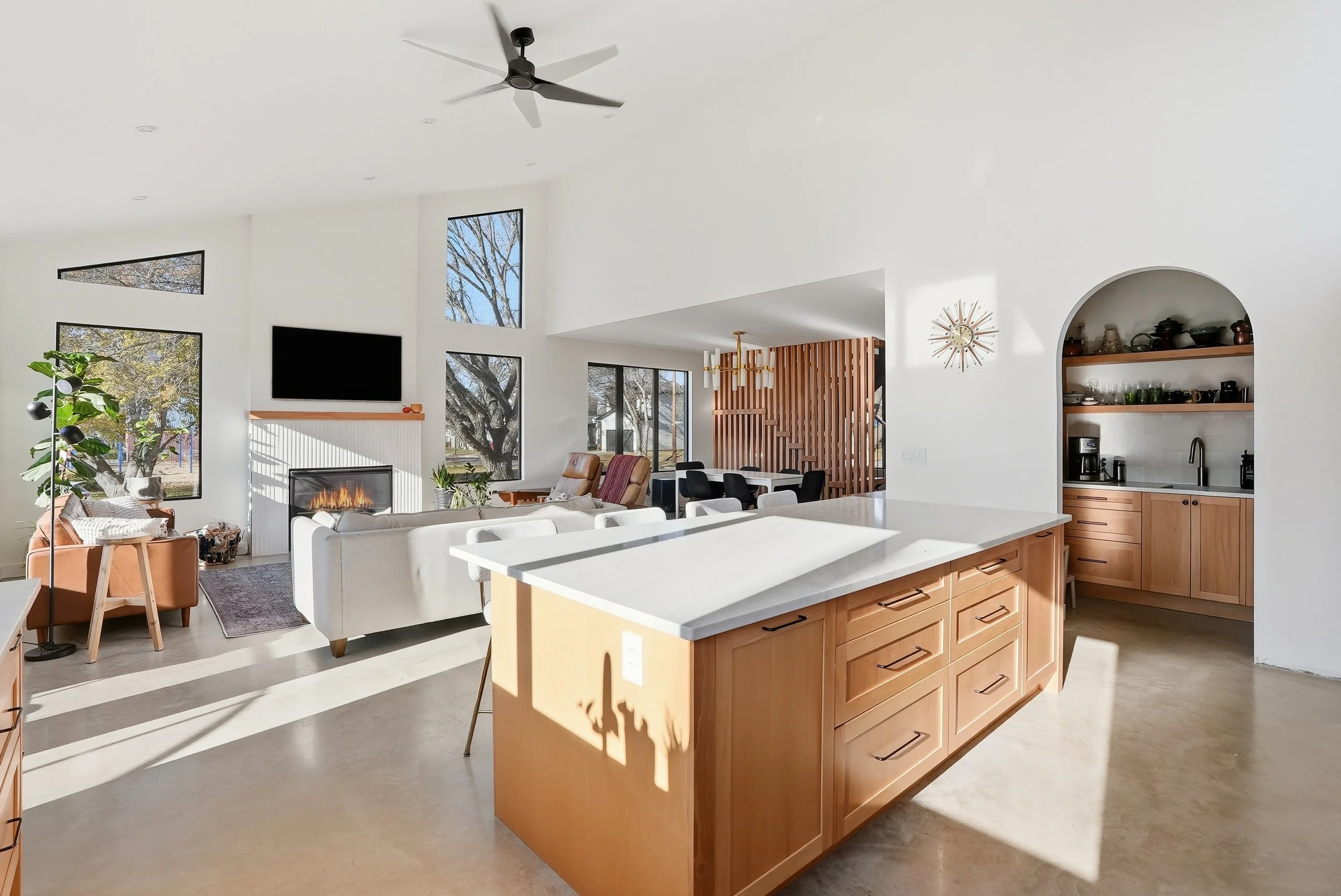 202 Isabella St (15 of 44).jpg