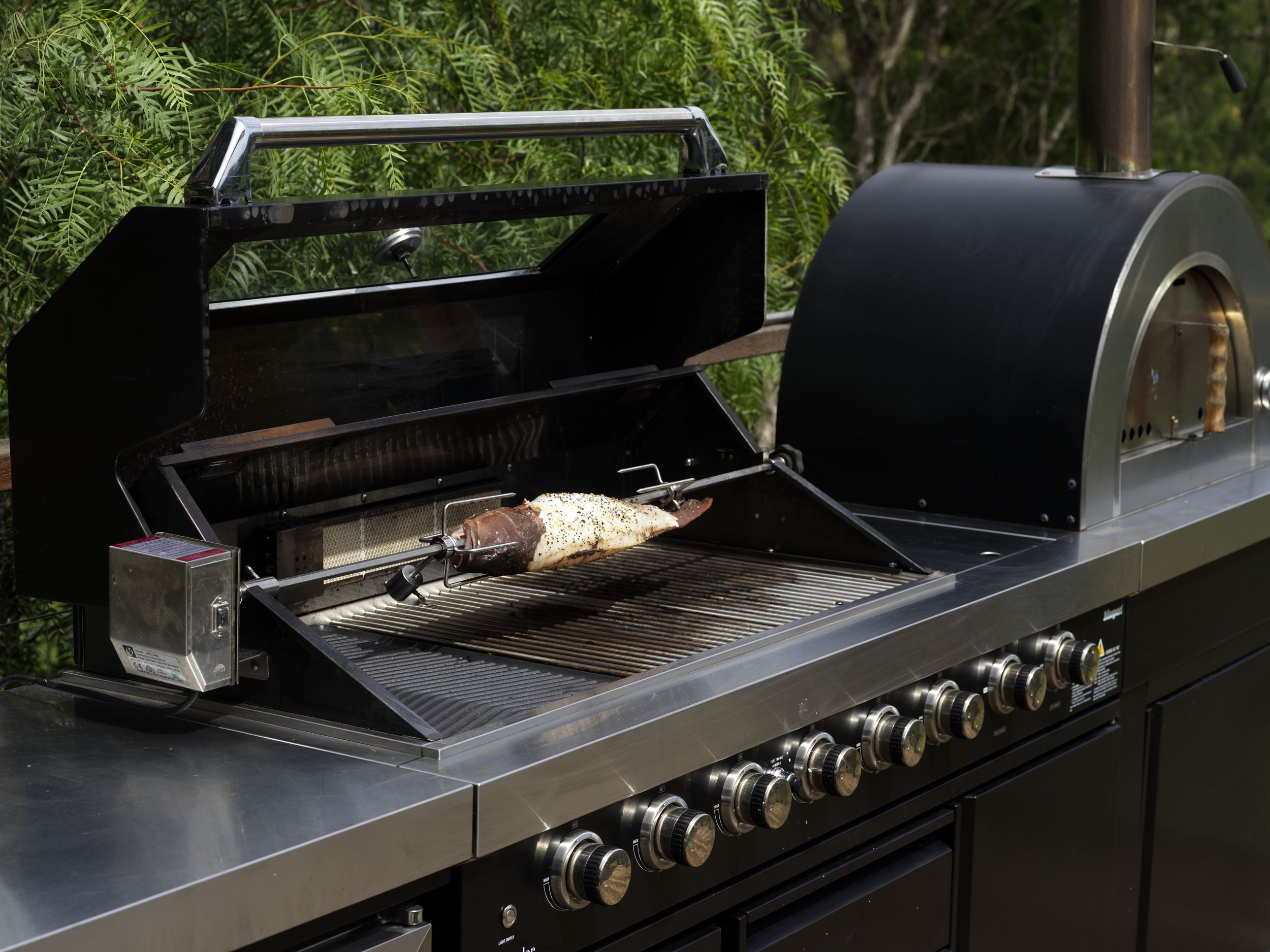 Ambassador Grill Black