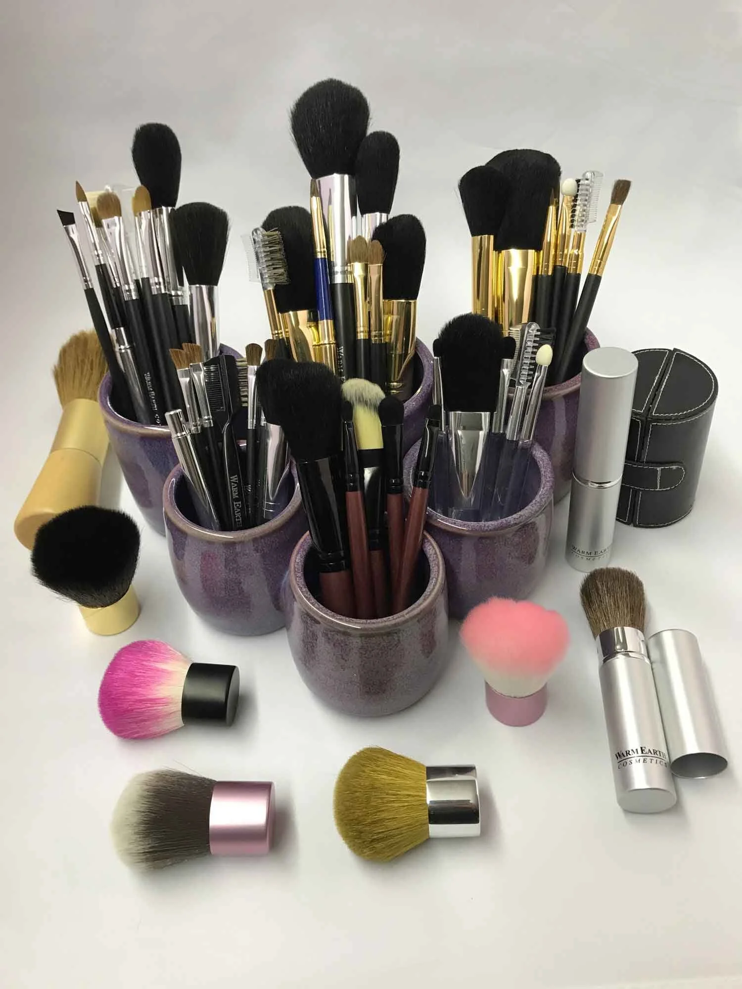 warm-earth-cosmetic-brushes-acrylic