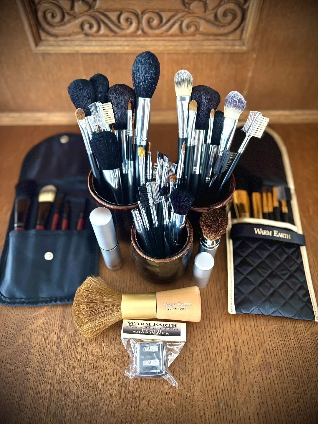 Warm-Earth-Cosmetics-Brushes