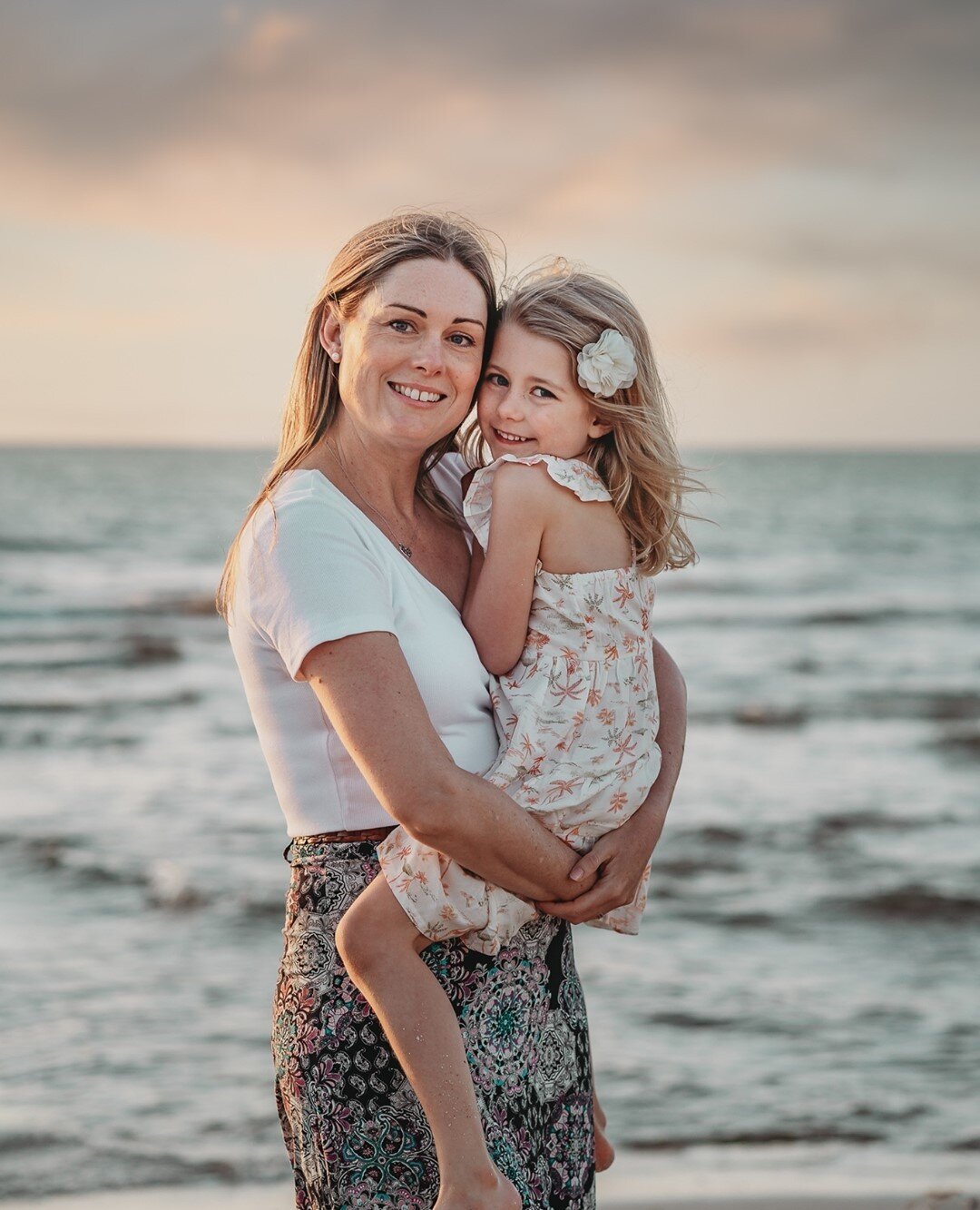 What a beautiful family and such a fun relaxed session :) ⁠
⁠
 #beachbeauties #seaford3198 #beachsunset #beachphotoshoot #sunsetportrait #familyphotography #familyphotoshoot #seafordbeach #familyphotographer #beachphotographer #atthebeach #mornington