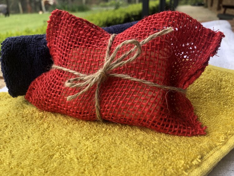 handmade+red+jute+soap+packaging.jpg
