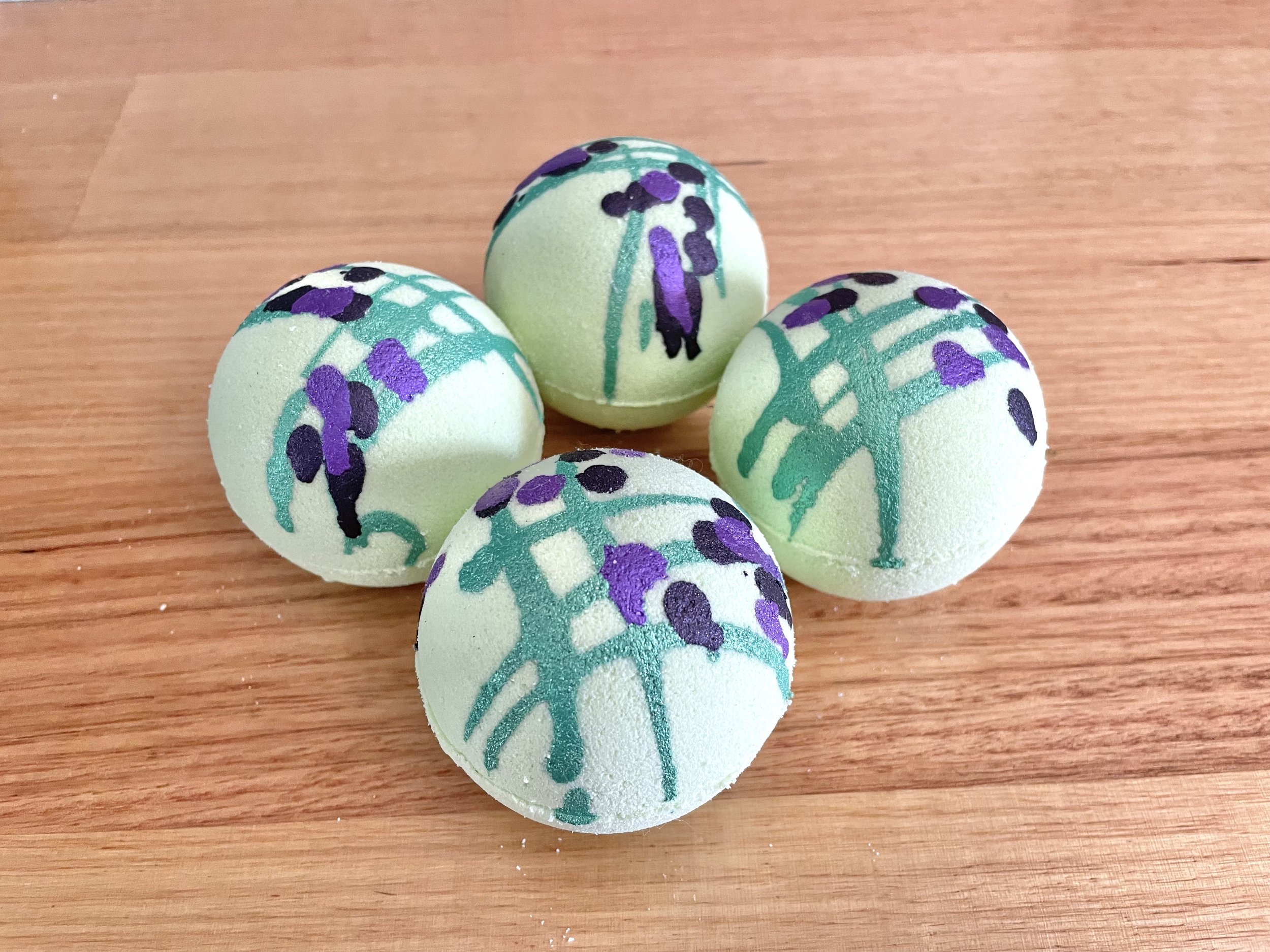 Blackberry Sage Bath Bomb.jpeg