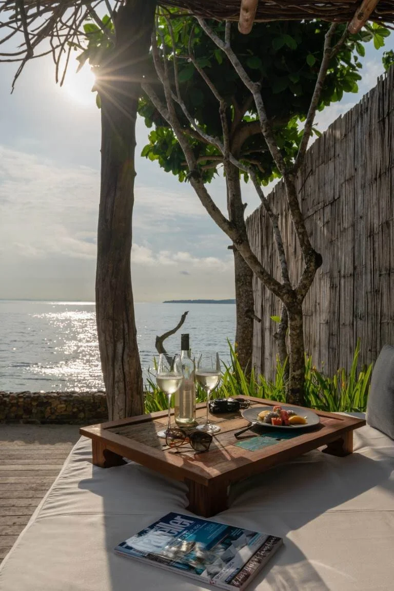 Oceanview-Villa-day-bed-3-Cyril-Eberle_Medium.jpg