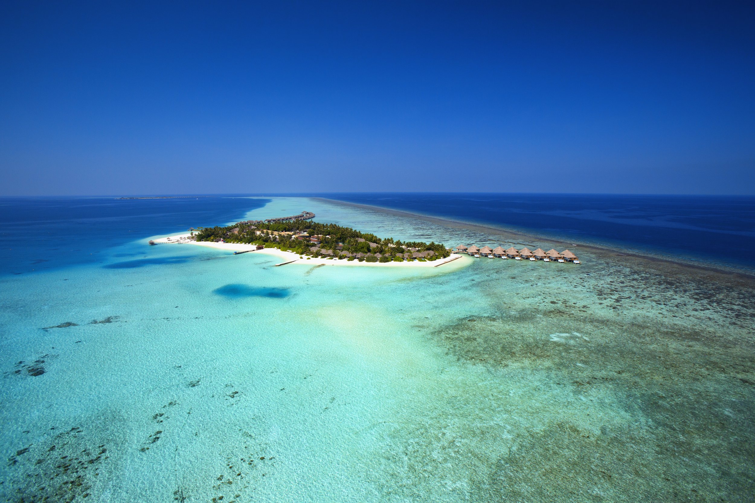 aerial water bungalows.jpg