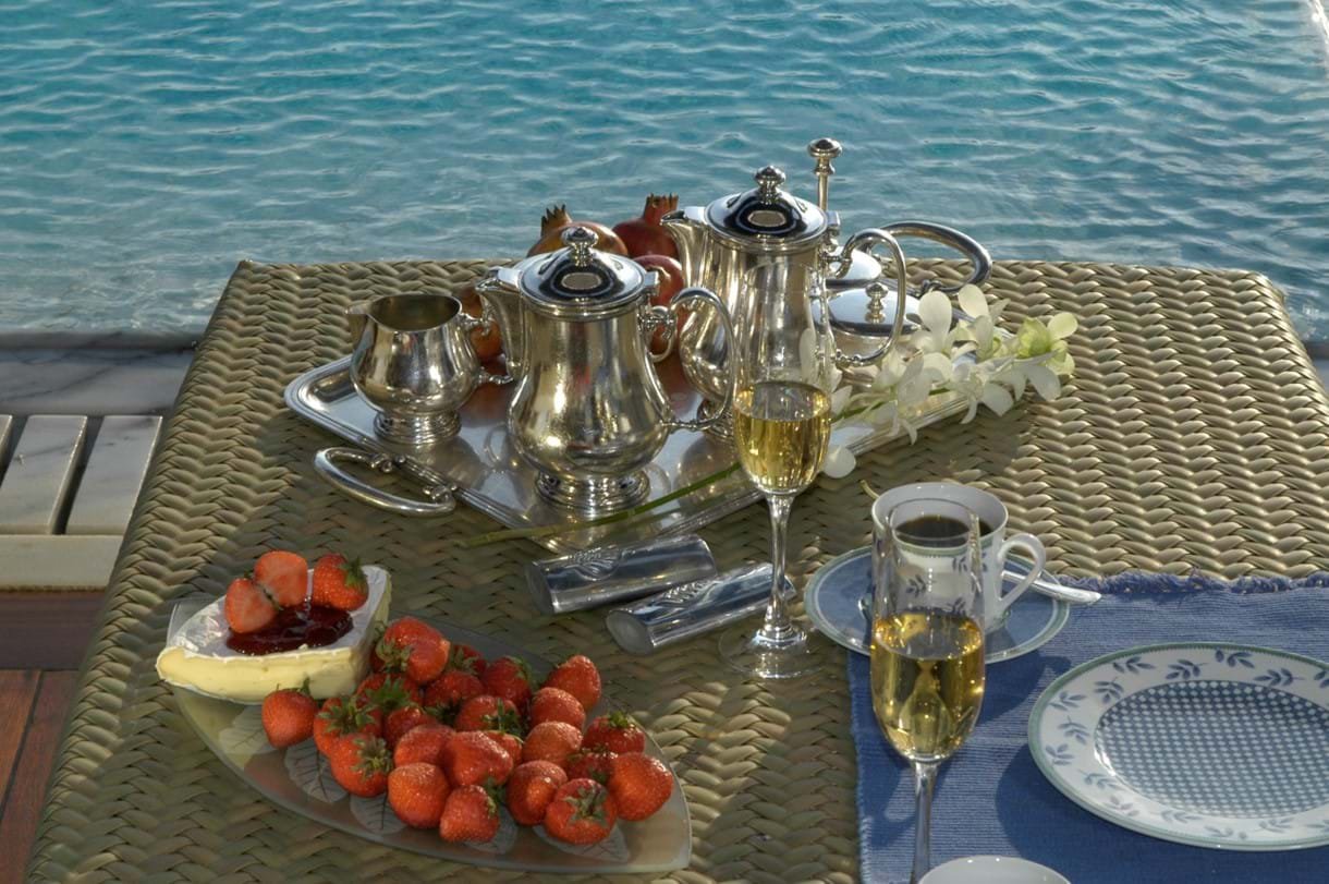 elounda_bay_palace-service.jpg