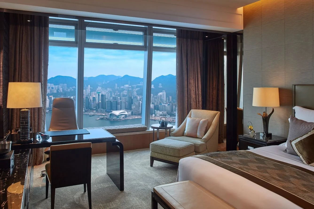 50491240-deluxe-victoria-harbour-room_Classic-Hor.jpg