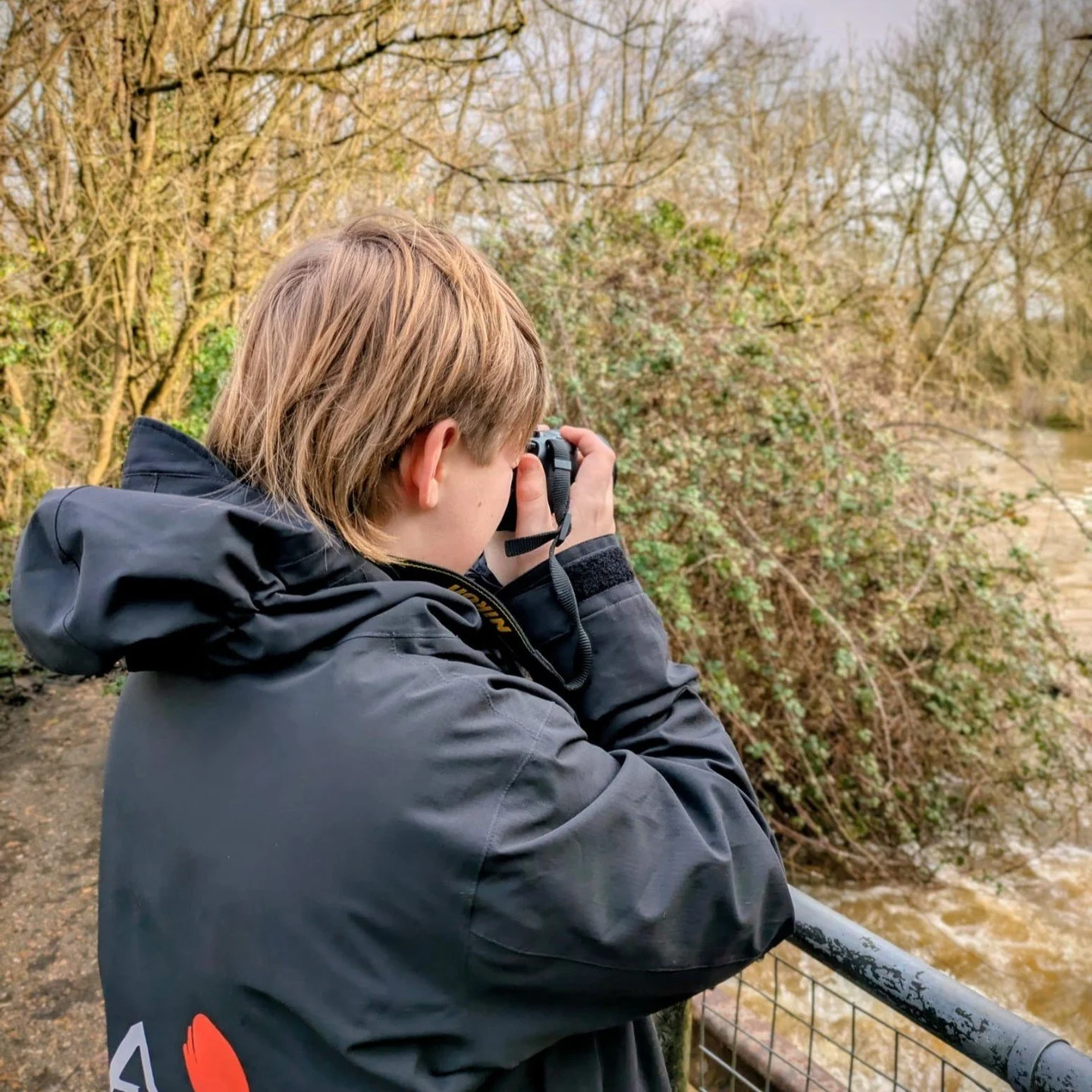 The weather may have been abysmal, but that didn't stop us getting out in the DWB Land Rover for our outreach service 🚐💨

After some floodwatching, we went off road in search of some ideal hazel for walking poles, and even the dog enjoyed the trip 