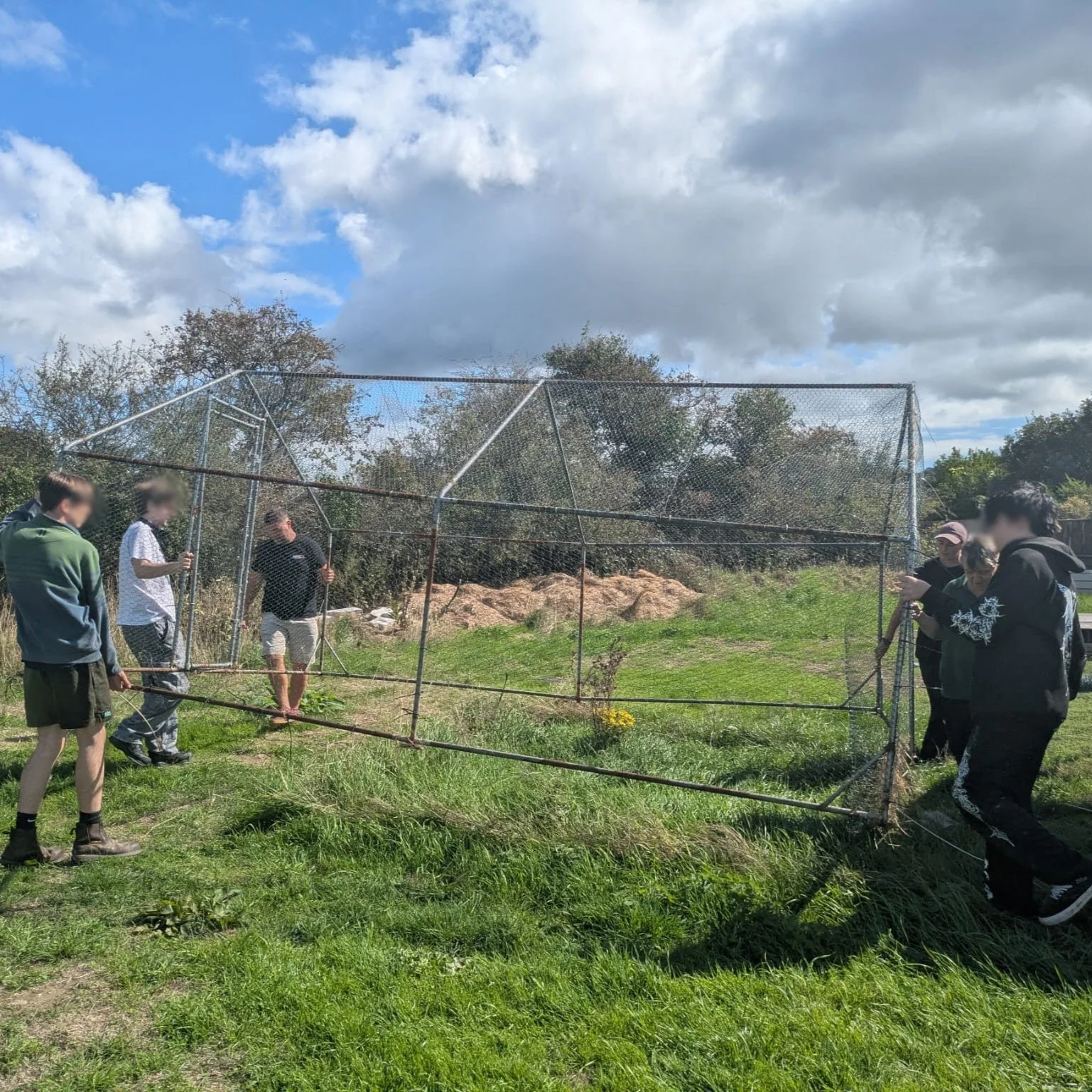 Many hands make light work... 

Young people at Gatehouse Farm have been helping to rearrange the various bird enclosures to give our other residents a change of scenery. 🐓

#CareFarming #AlternativeProvision #OutdoorLearning #LearningByDoing #Anima