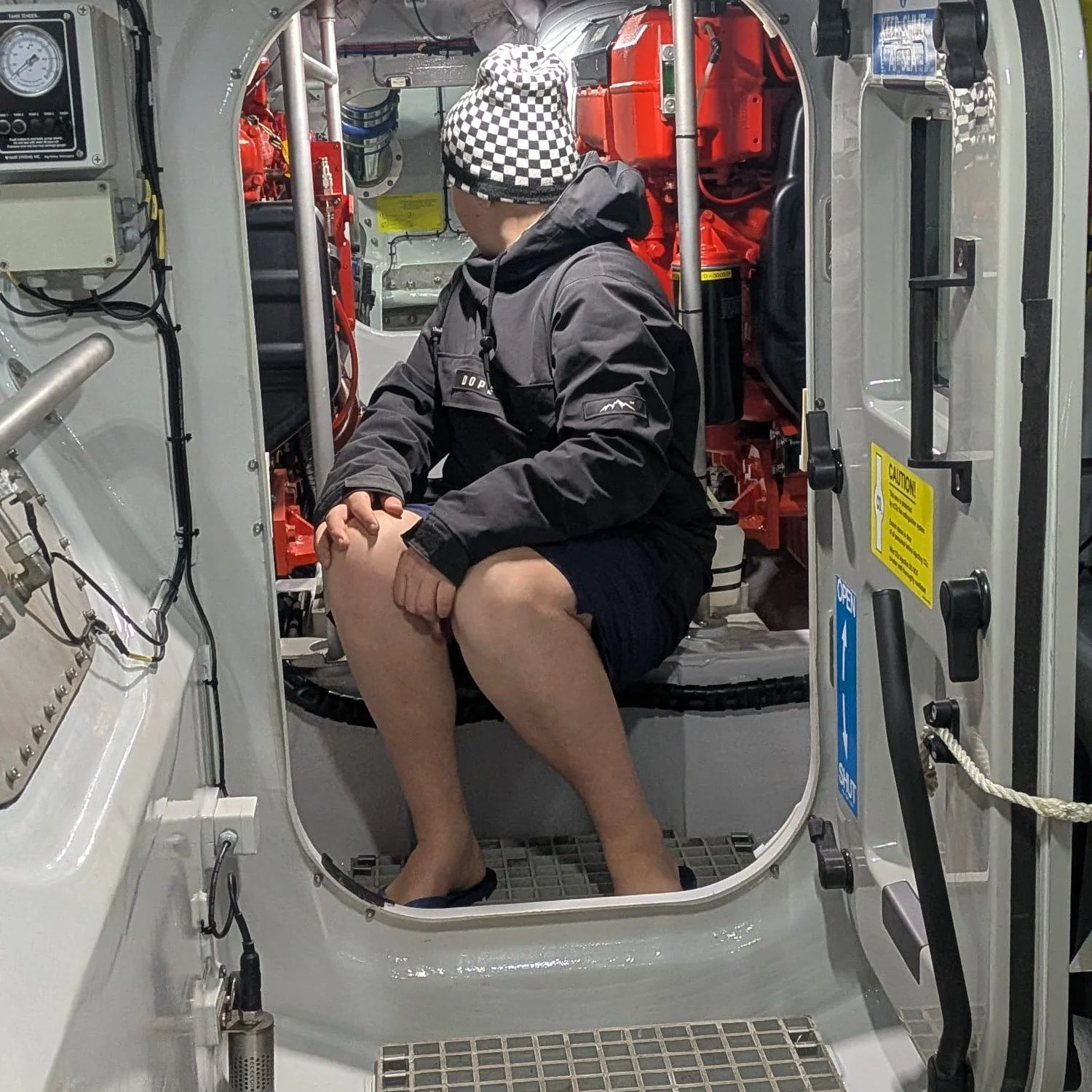 One lucky young person has had a day out as a coxswain at the @swanagelifeboat station courtesy of a volunteer mentor. Hopefully there were no callouts at the time, although he looked equipped for the part just in case... 🛥

Our outreach service is 