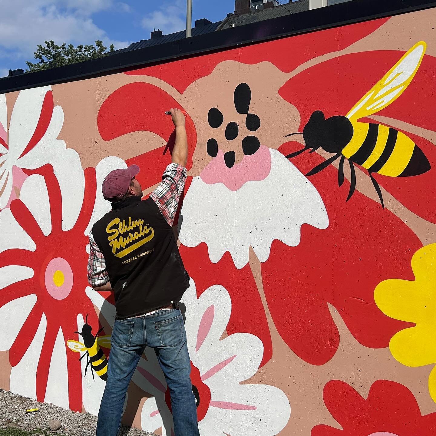 L&auml;nge leve sommaren, bina och planeten! 🐝 

&mdash;&mdash;&mdash;&mdash;&mdash;&mdash;&mdash;&mdash;&mdash;
@pbx_sverige @reactor_works 
&mdash;&mdash;&mdash;&mdash;&mdash;&mdash;&mdash;&mdash;&mdash;
#FOREVERHANDPAINT #ALLTIDHANDM&Aring;LAT #p