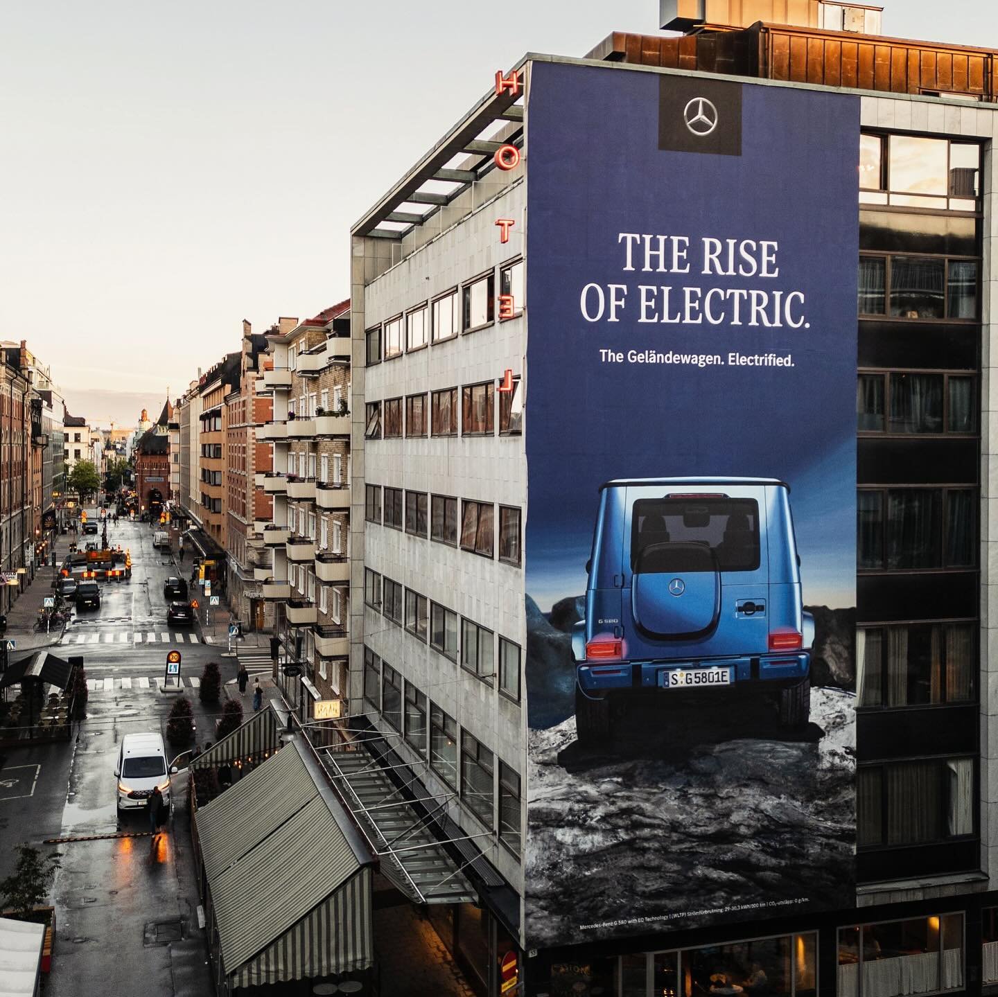 MERCEDES-BENZ 2/3 - 2024 Grevturegatan, Stockholm.
&mdash;&mdash;&mdash;&mdash;&mdash;&mdash;&mdash;&mdash;&mdash;
#FOREVERHANDPAINT #comercialmural #Mural #SthlmMurals #HandMadeMedia #Alcropro #AnzaPro #NCScolour
&mdash;&mdash;&mdash;&mdash;&mdash;&