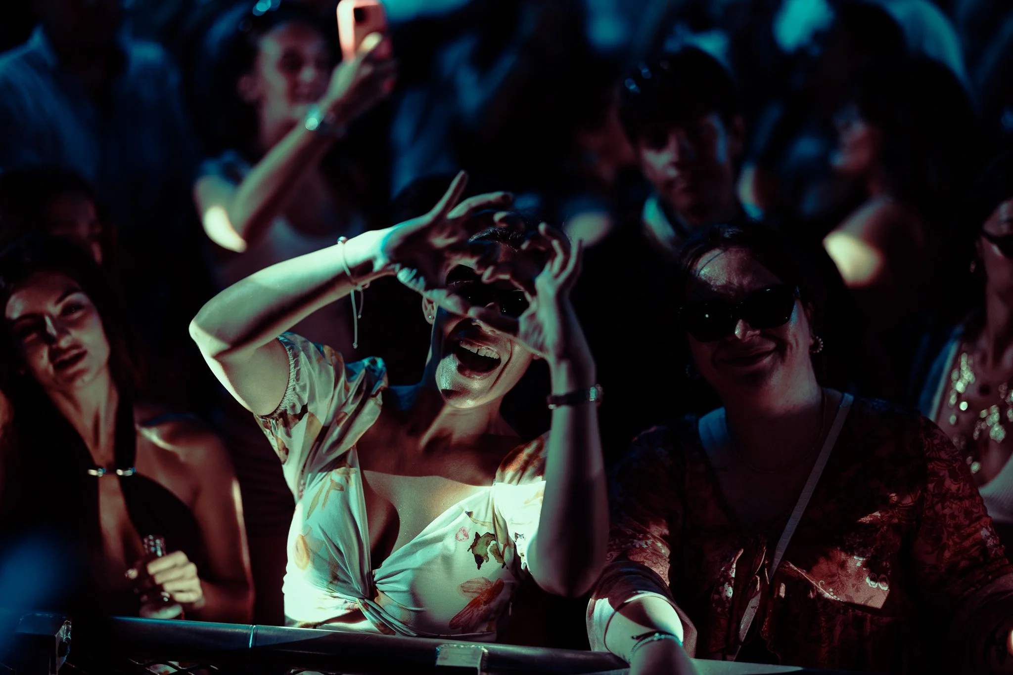 crowd-bbc-radio-1-dance-17.jpg