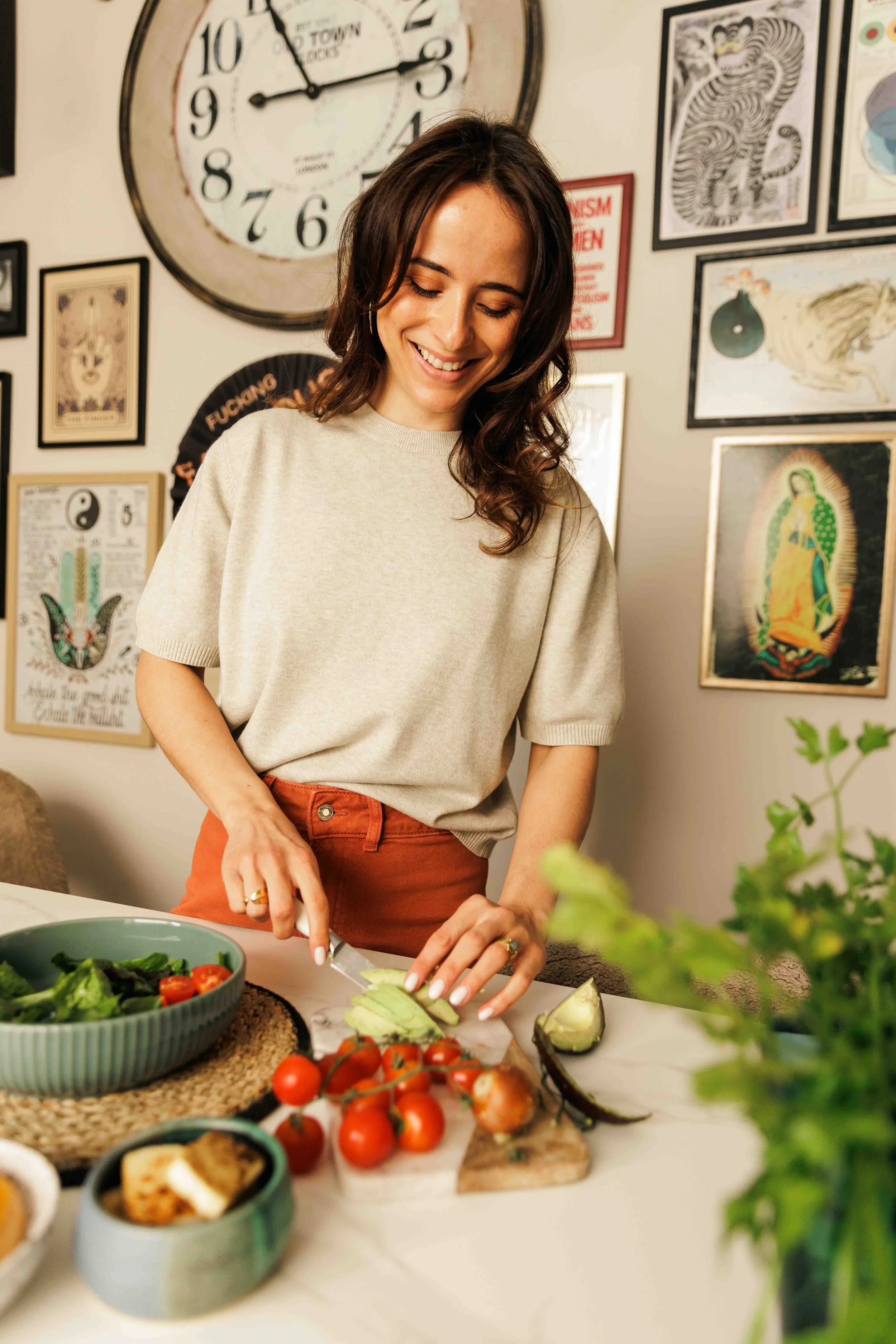 sara borg in kitchen, nutritionist photoshoot