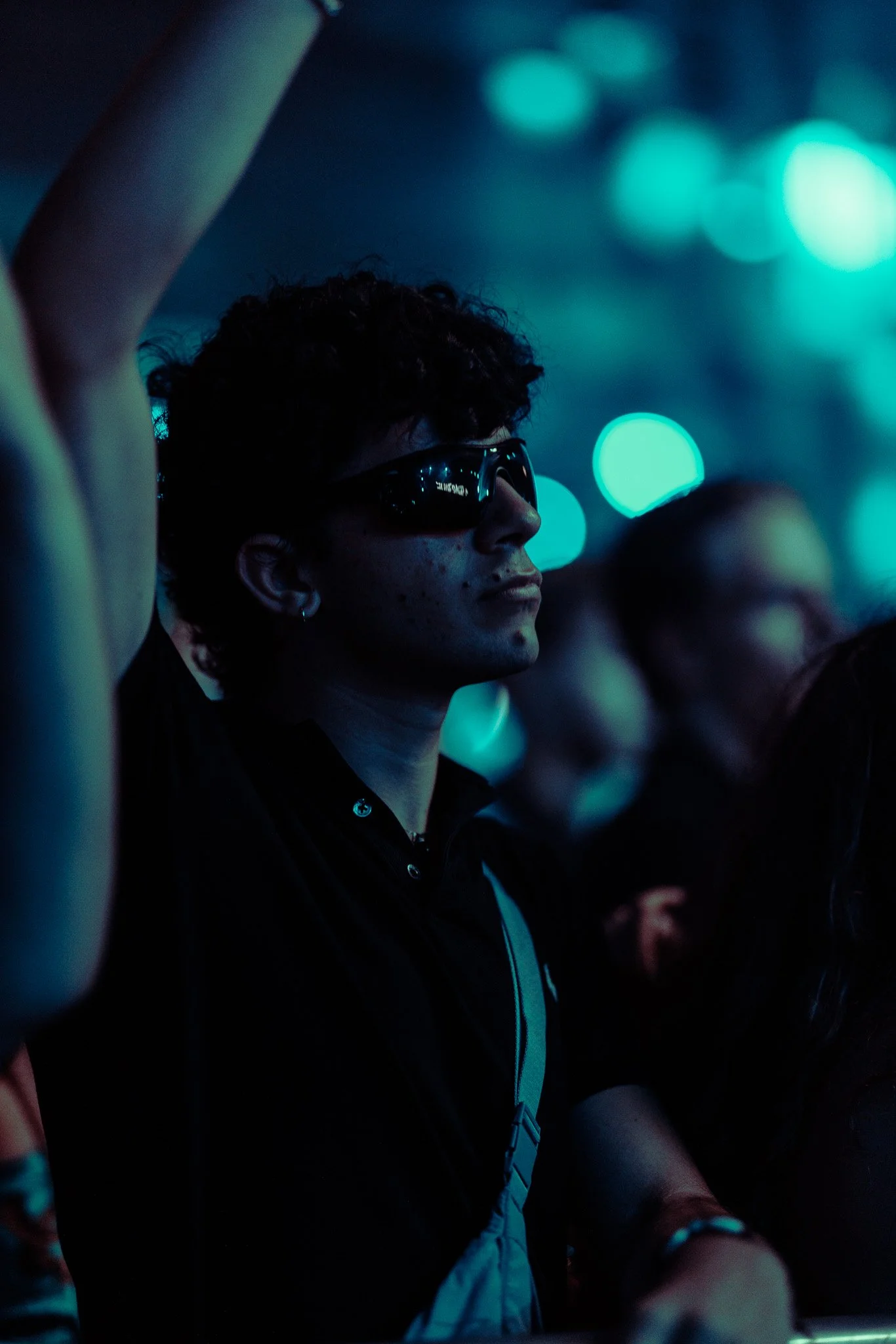 crowd-bbc-radio-1-dance-12.jpg