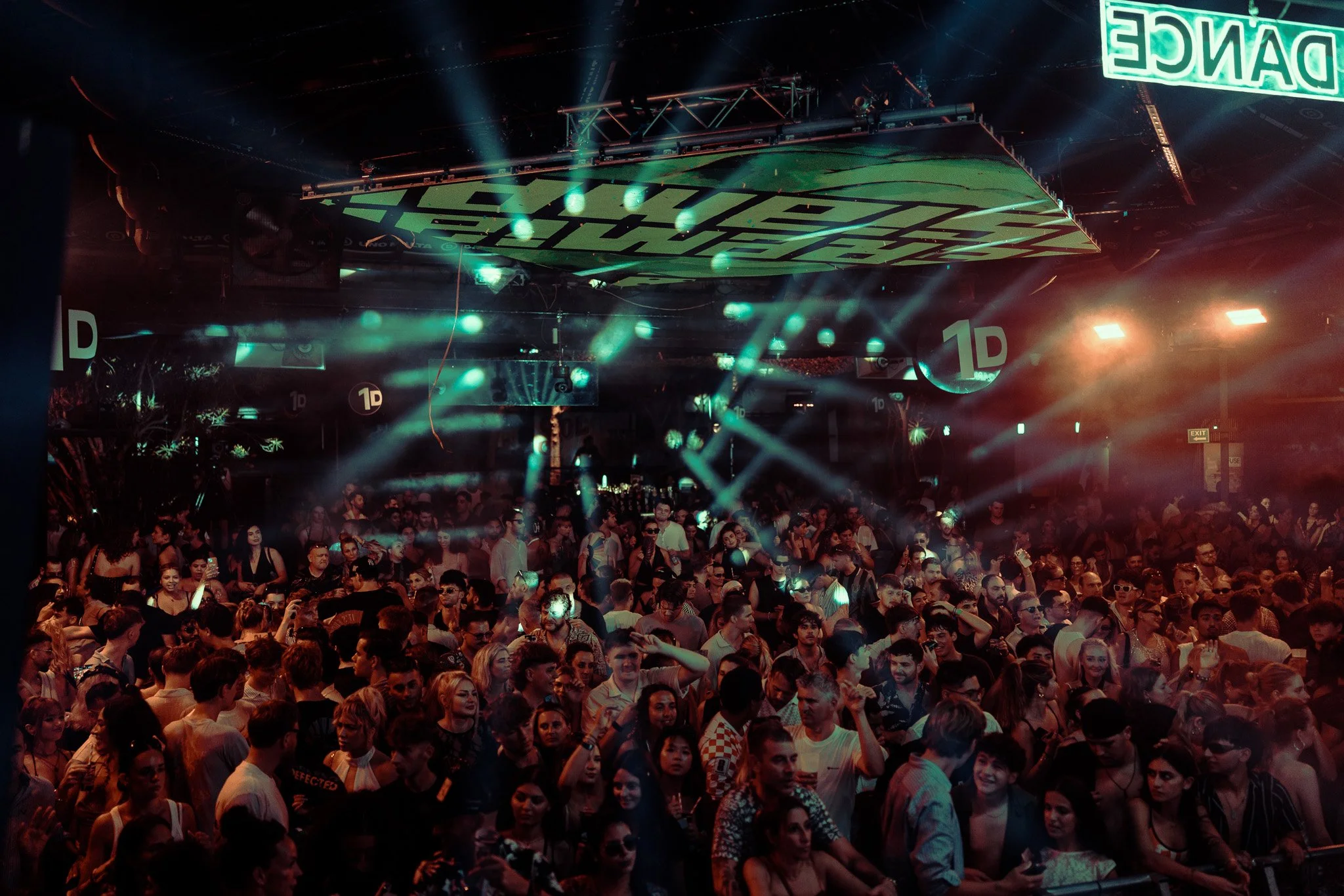 crowd-bbc-radio-1-dance-43.jpg