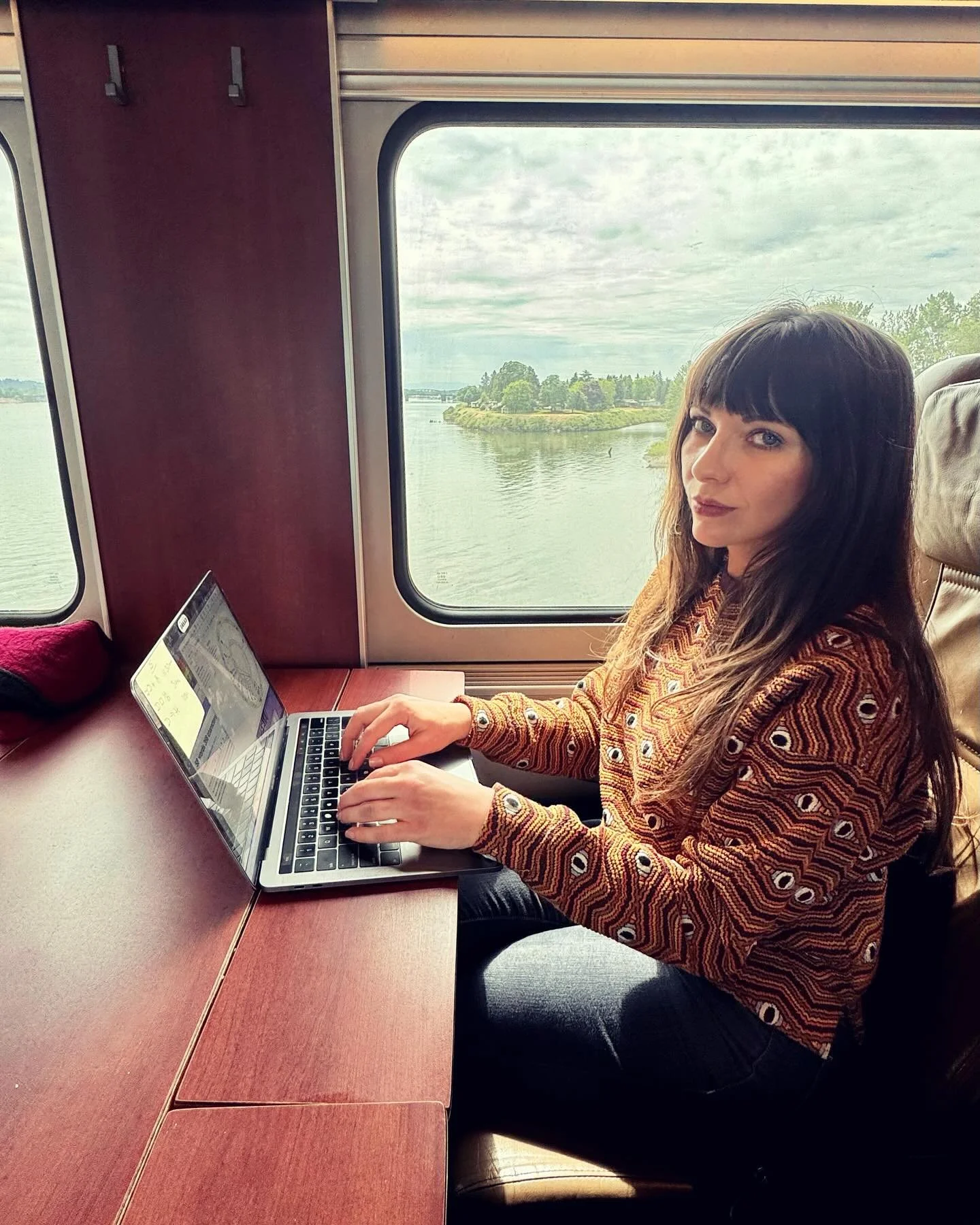 Writing the rails 🔮 💫 🚂