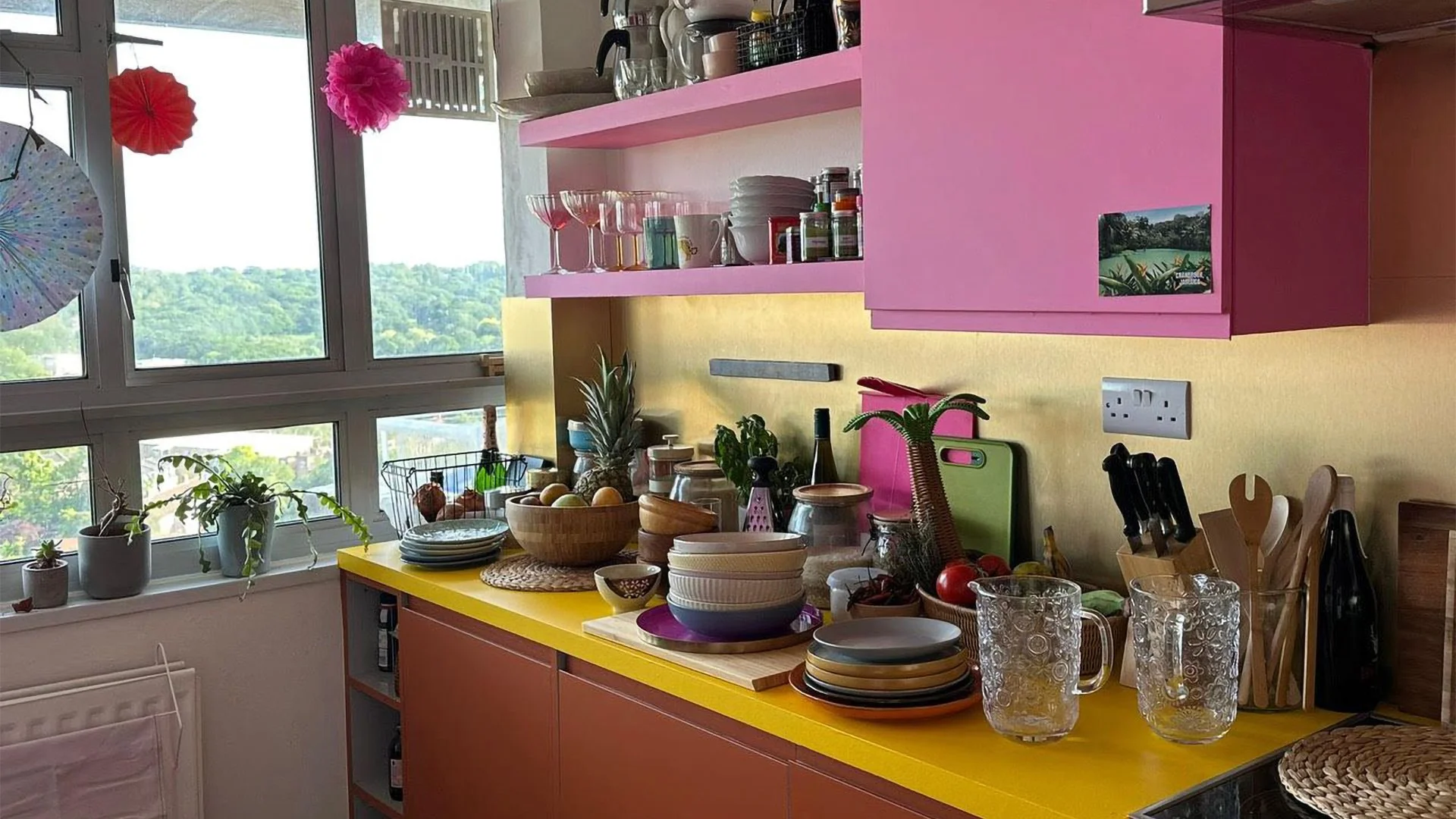 QUEENIES KITCHEN 2.jpg