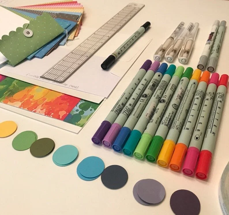 Lesson 2 - Lettering with Lindsay - Pretty, Pretty Printing 