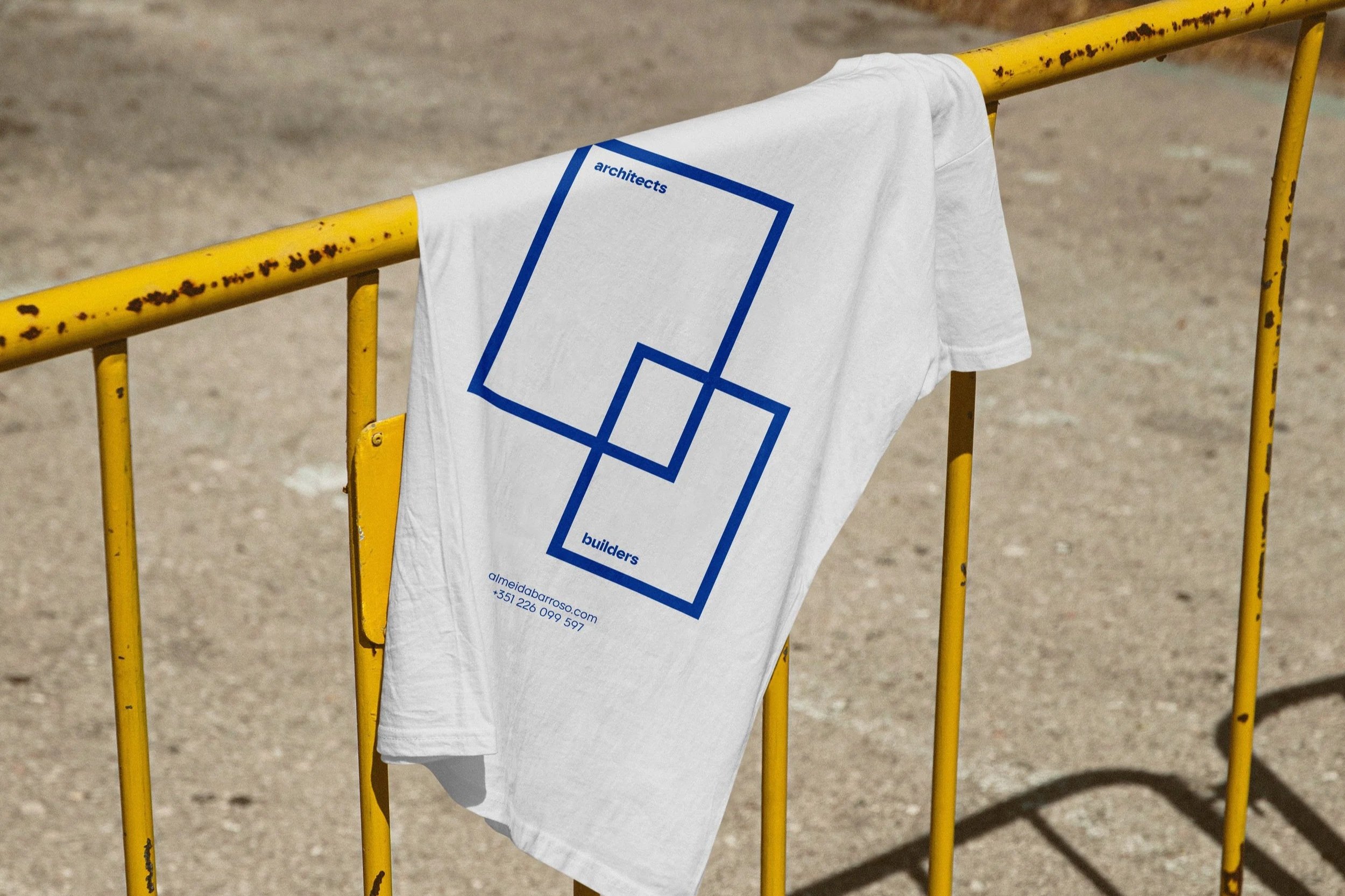 tshirt_mockup_almeidabarroso.jpg