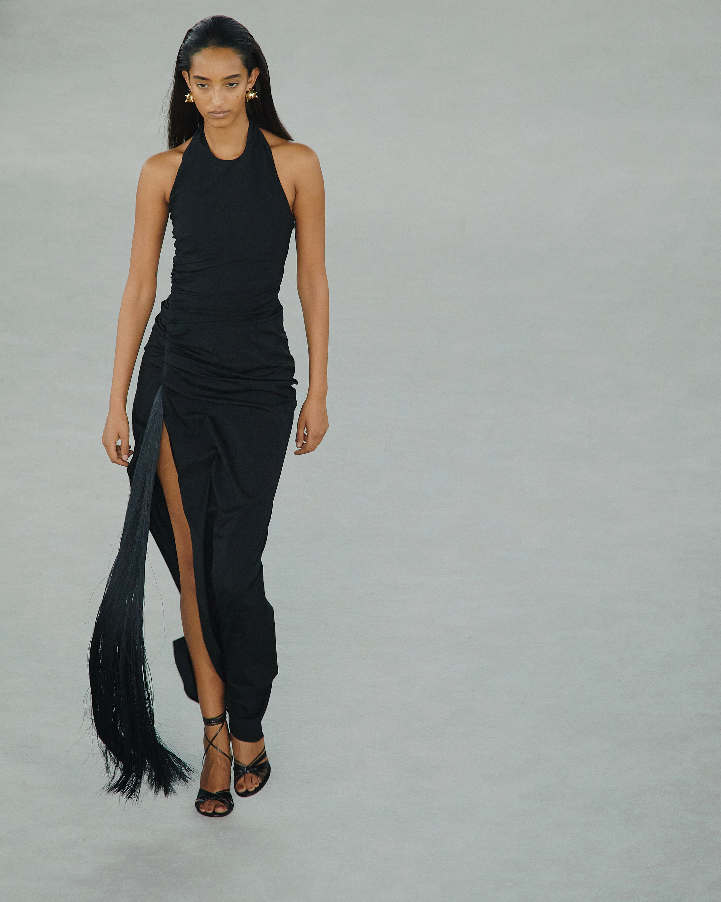 230923_JL_FERRAGAMO_SS24_SHOW_02_ABOVE_0407.png