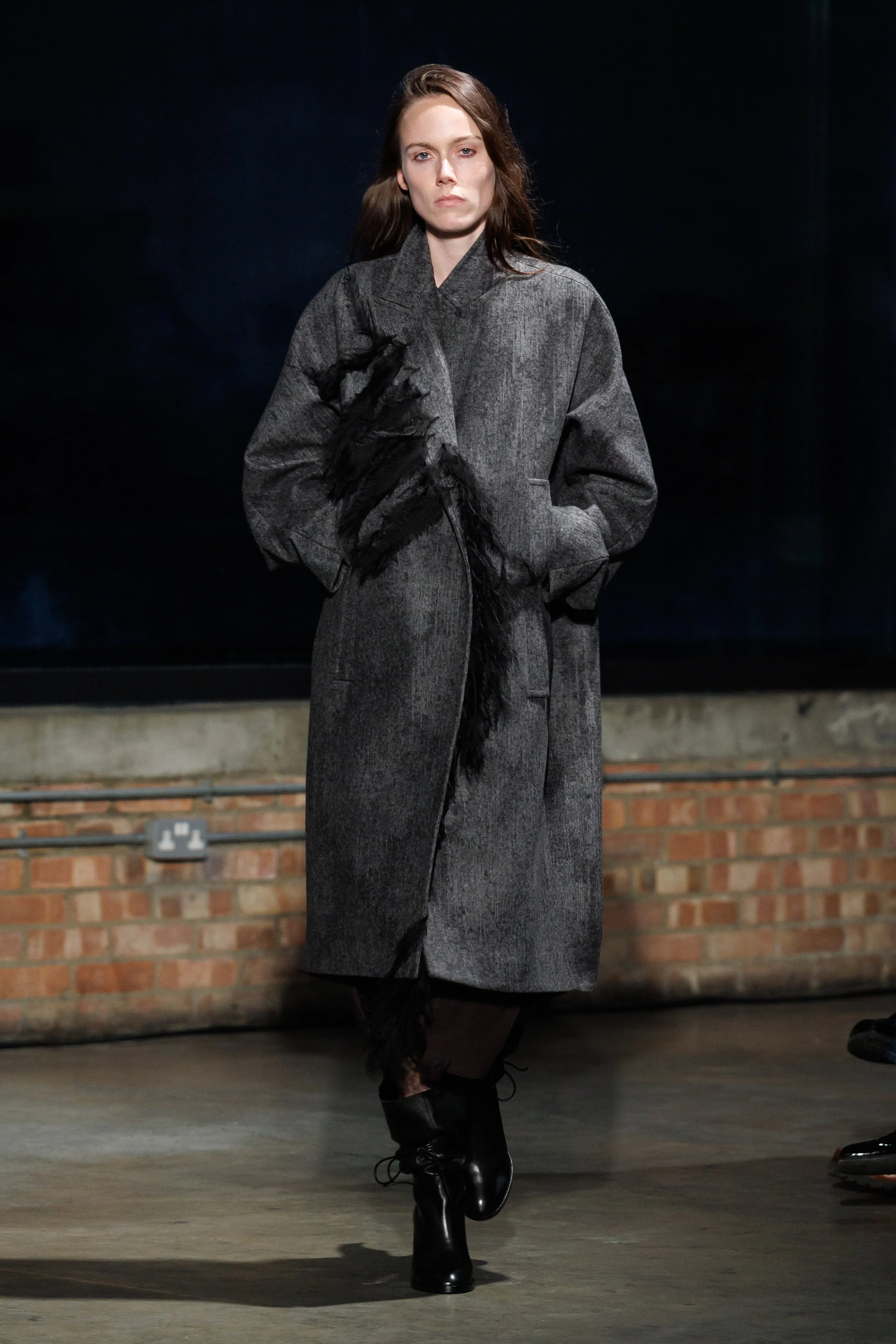 Aaron Esh_SS26_Look_34.jpg
