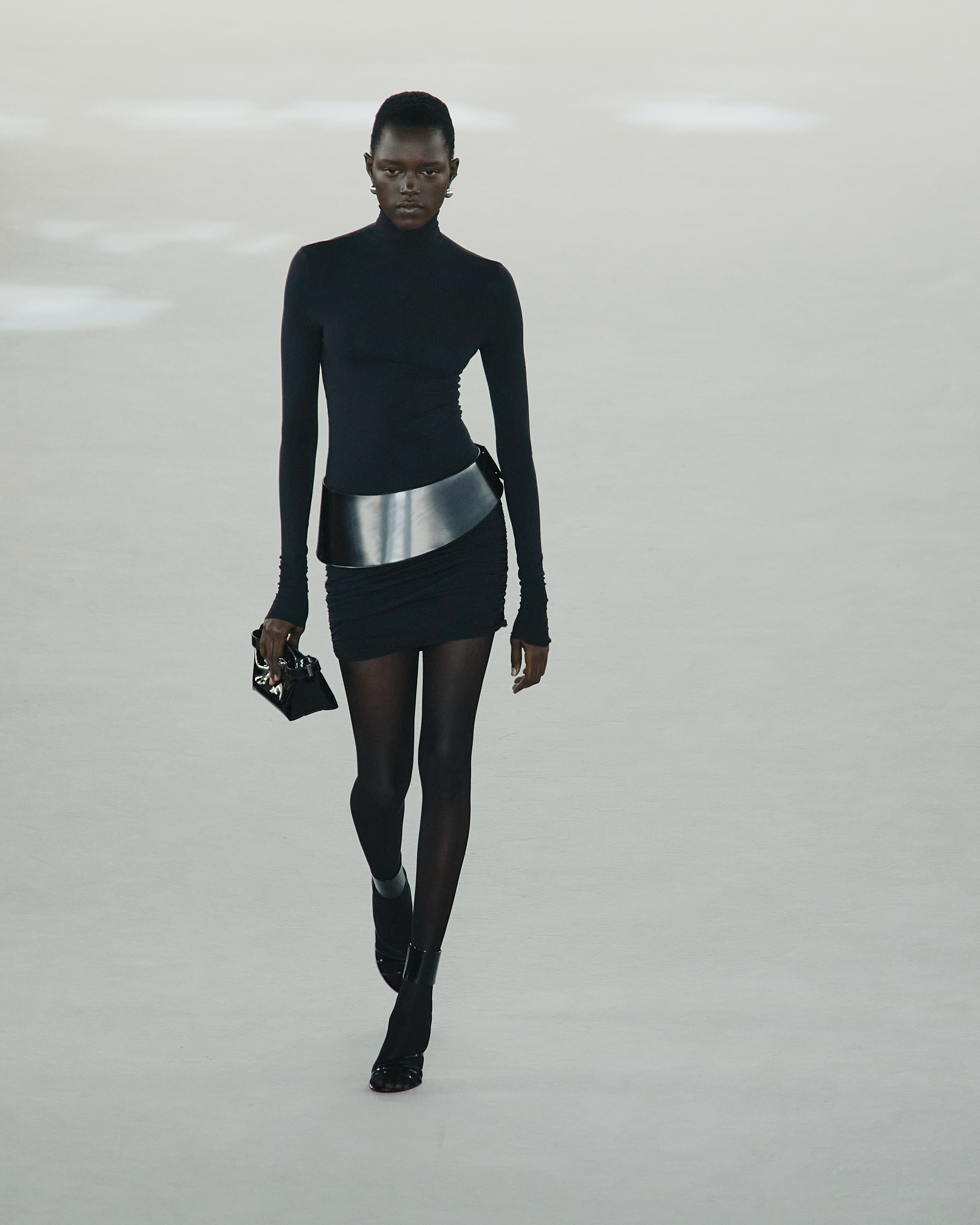 230923_JL_FERRAGAMO_SS24_SHOW_02_ABOVE_0467.png
