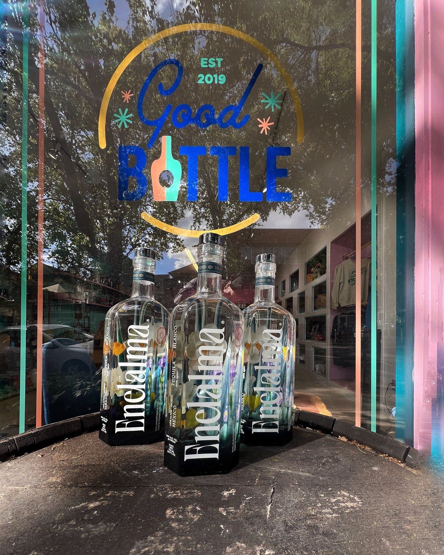 @enelalmatequila NOM 1639 
Additive free
A wonderful story about doing things the &ldquo;right way&rdquo; and fantastic package that makes you feel excited to show it off.

Have you tried it yet?
.
.
.
.
#tequila #additivefreetequila #additivefree #g