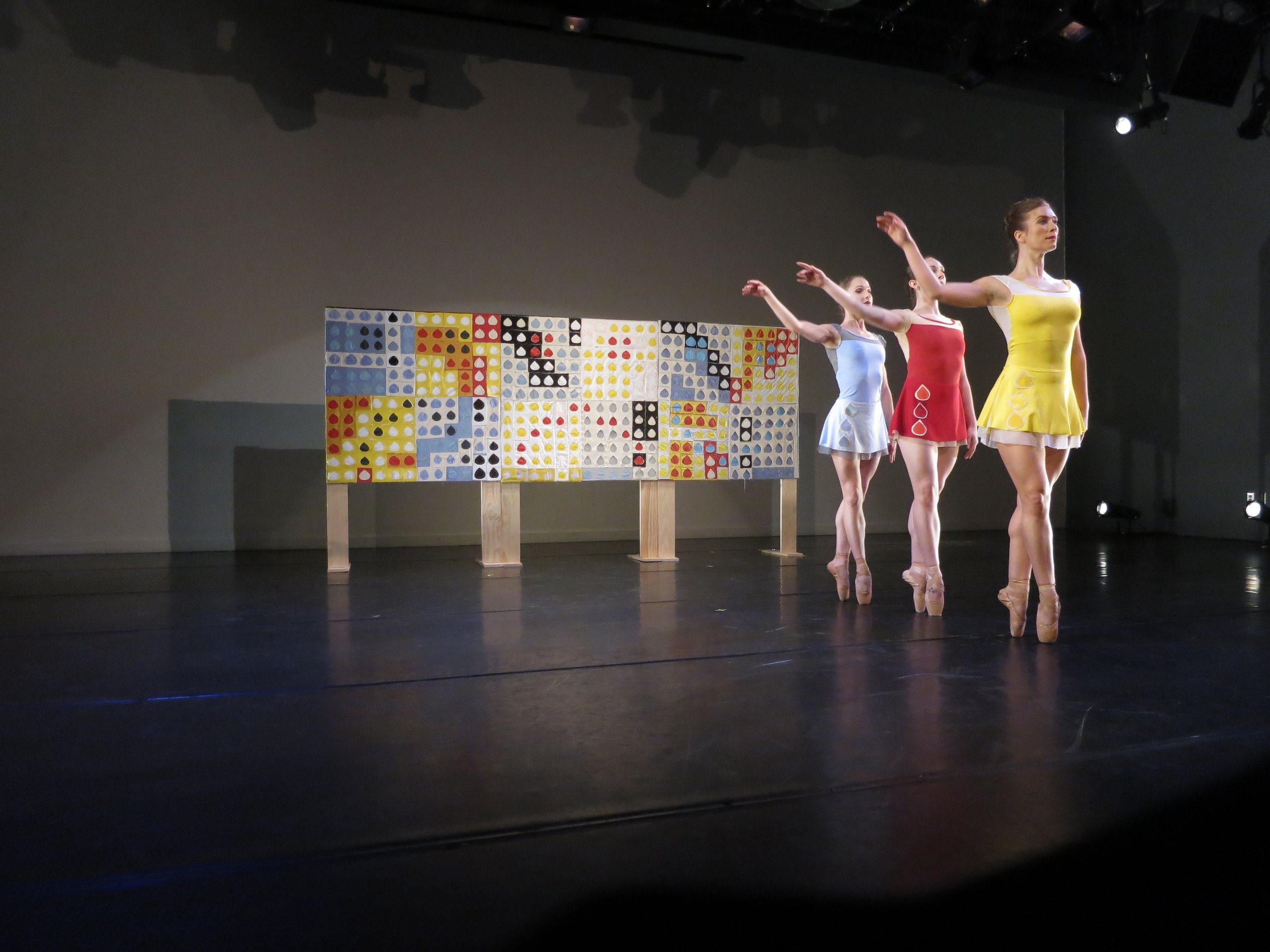  ”Colorplay” by choreographer Brenda R. Neville in collaboration with visual artist Courtney Puckett 