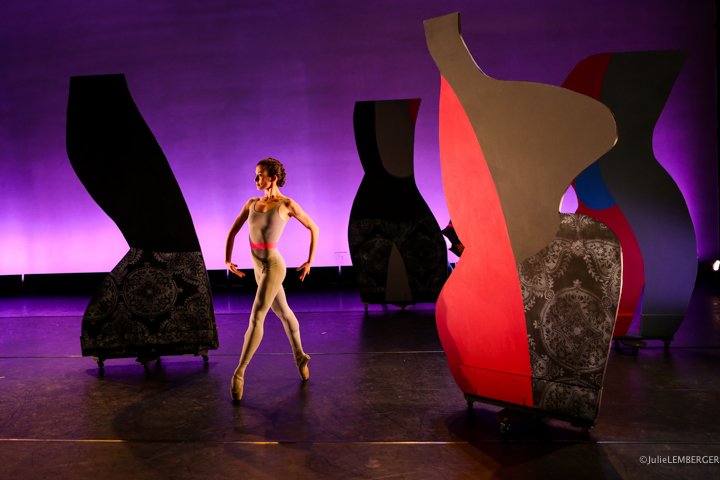  ”Sideslip” by Amanda Treiber in collaboration with Marcy Rosenblat, featuring dancers Julian Donahue, Giulia Faria, Jonathan Leonard and Mónica Lima 