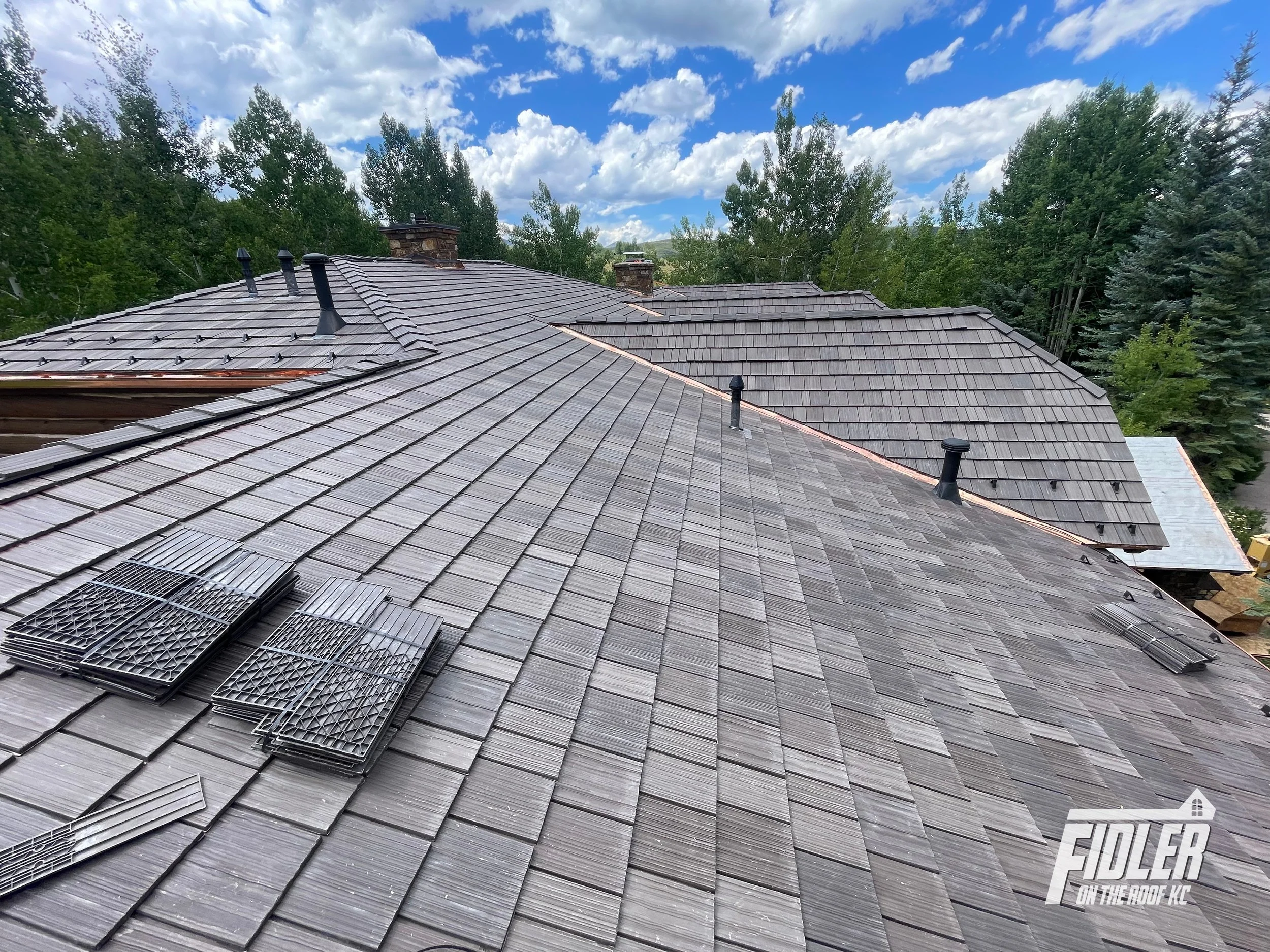Shake Shingle Roofing Fidler on the Roof KC  33.jpg