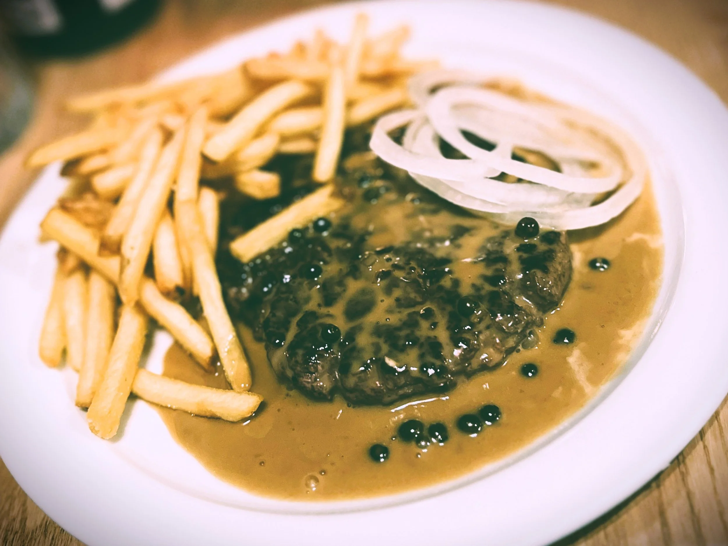 Buren - bistro-casual classics