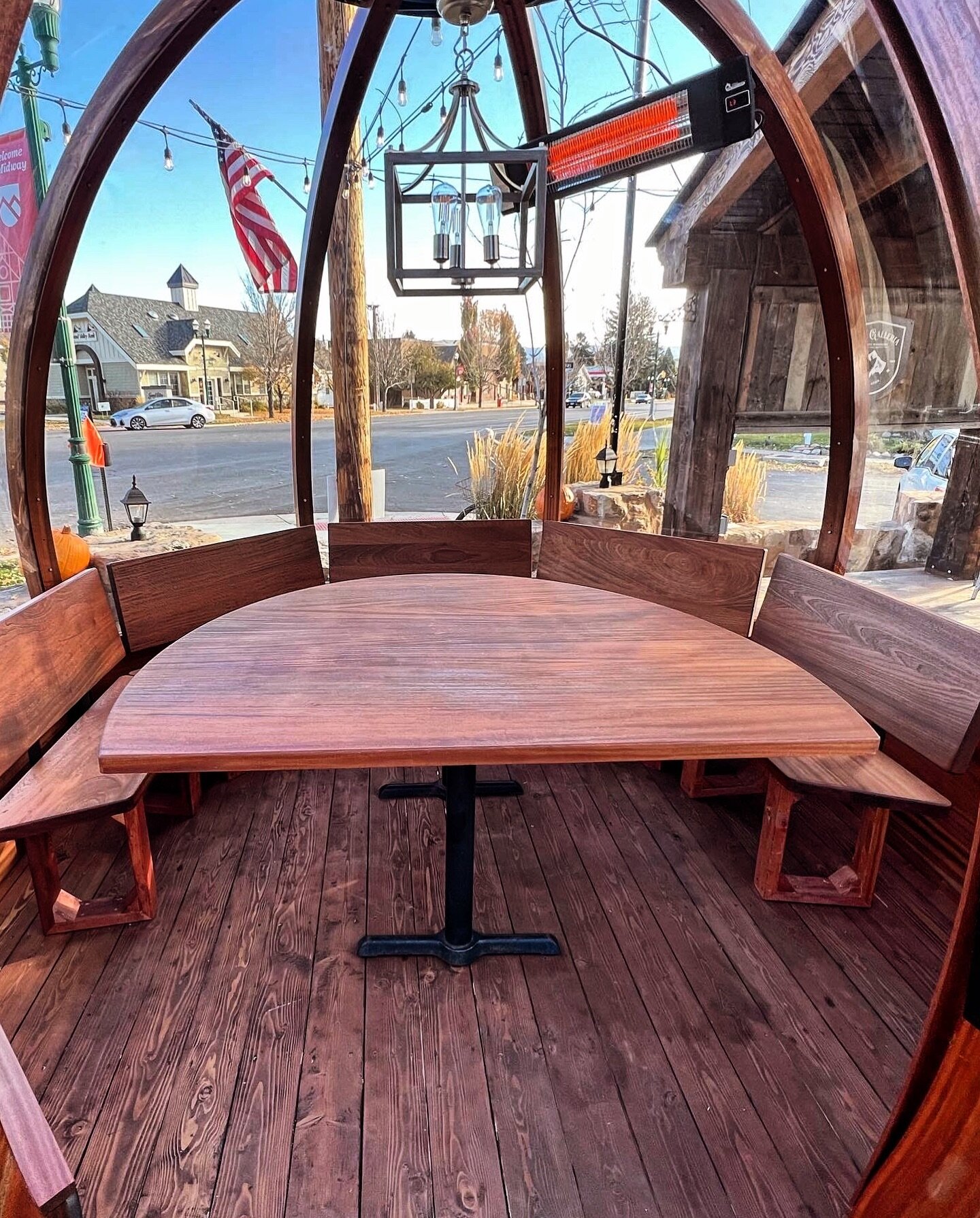 The red oak tables and benches inside our new Alpenglobes are hand crafted in the USA from sustainable hardwoods. Perfect for an evening of drinks &amp; card games, pizza night with the fam, or a romantic retreat in the seclusion of your own panorami