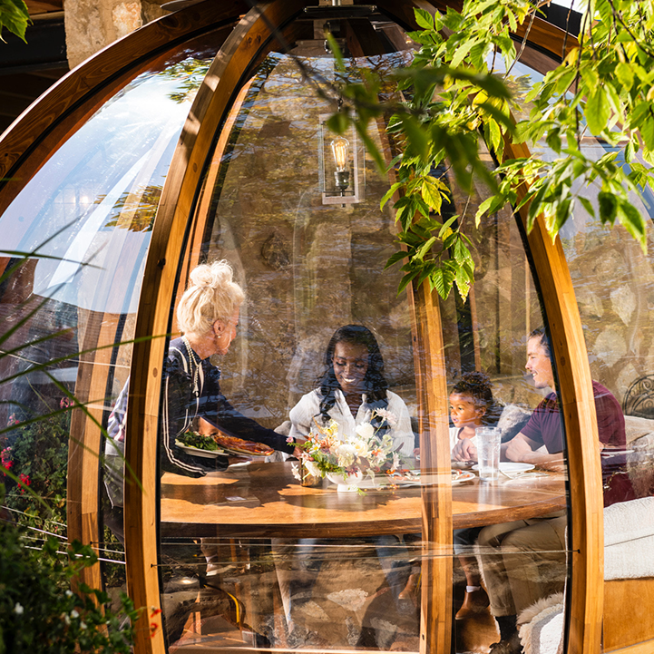 Cafe-Galleria-Alpenglobe-Dining.png