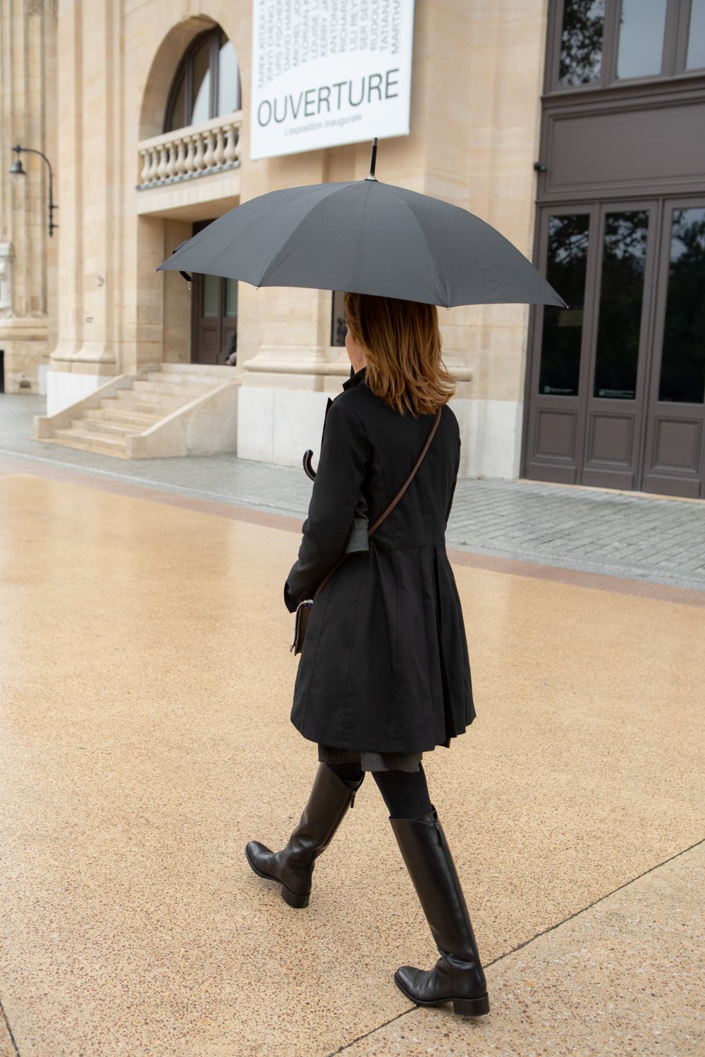 Gigi Bowmer, regen in Parijs.jpg