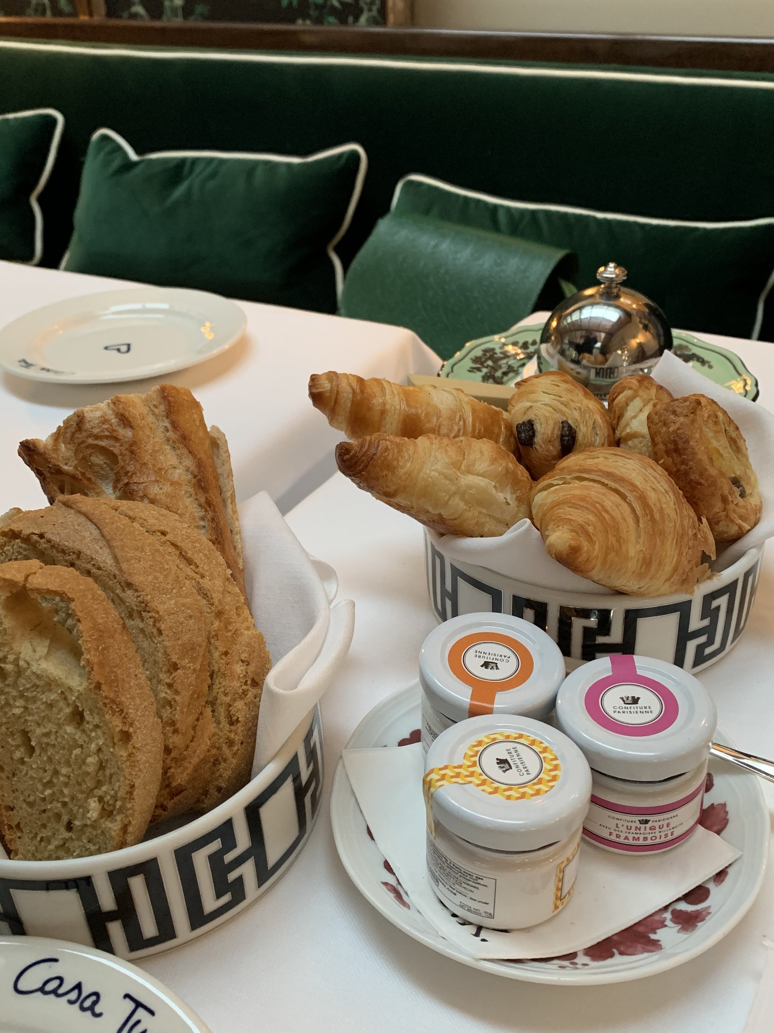 Koffie en ontbijt in Parijs