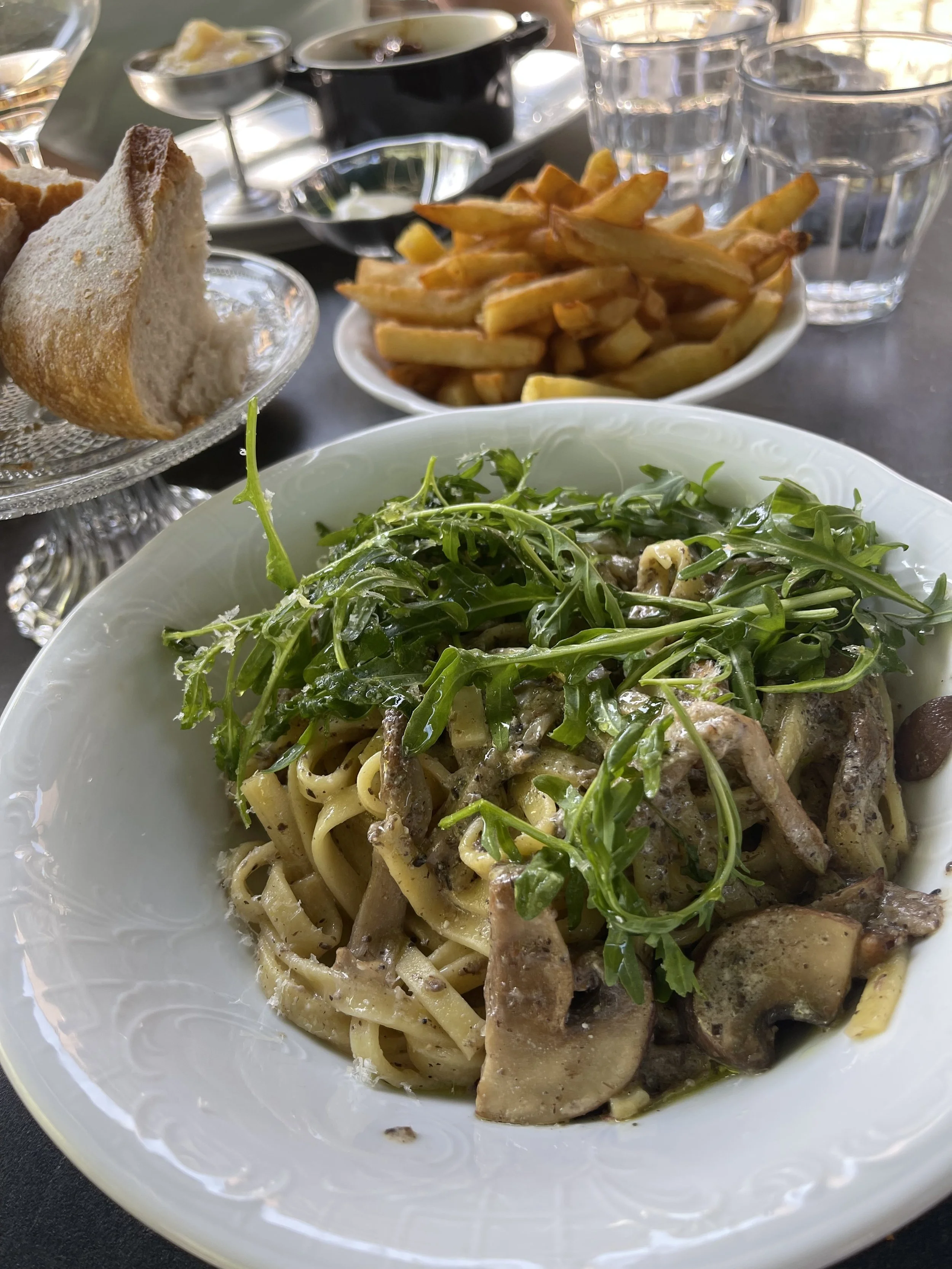 lunch bij Café Sjiek Maastricht op het terras